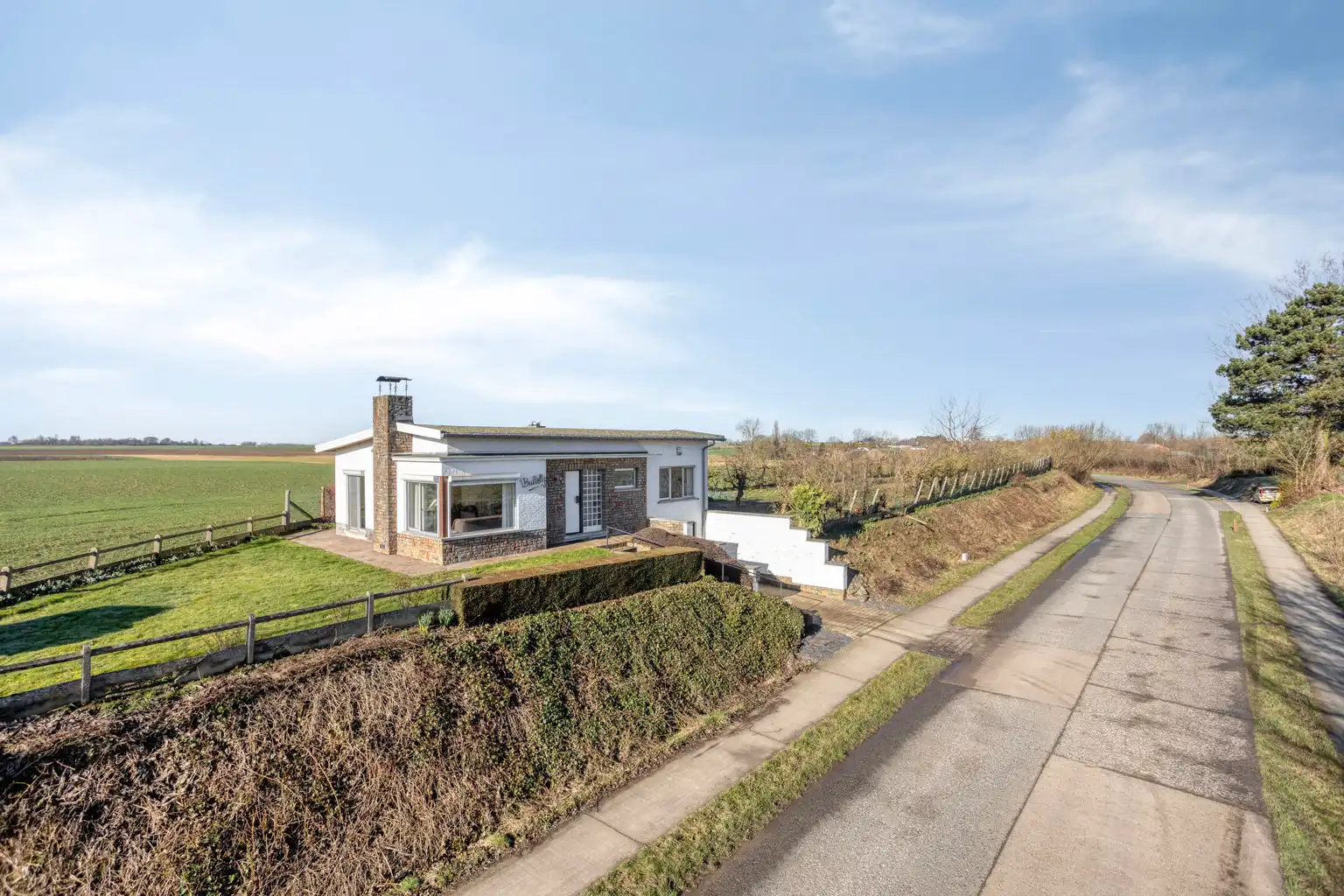 Bungalow op een unieke locatie foto 2