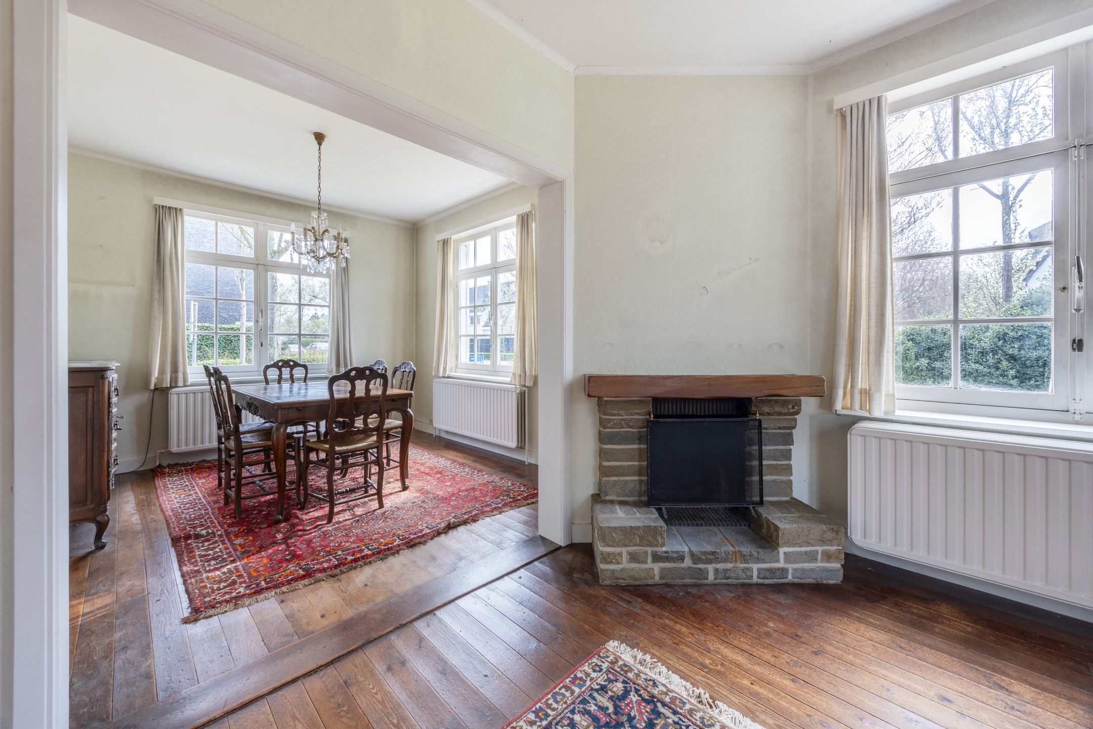 Charmante te renoveren woning nabij centrum van Brasschaat foto 11