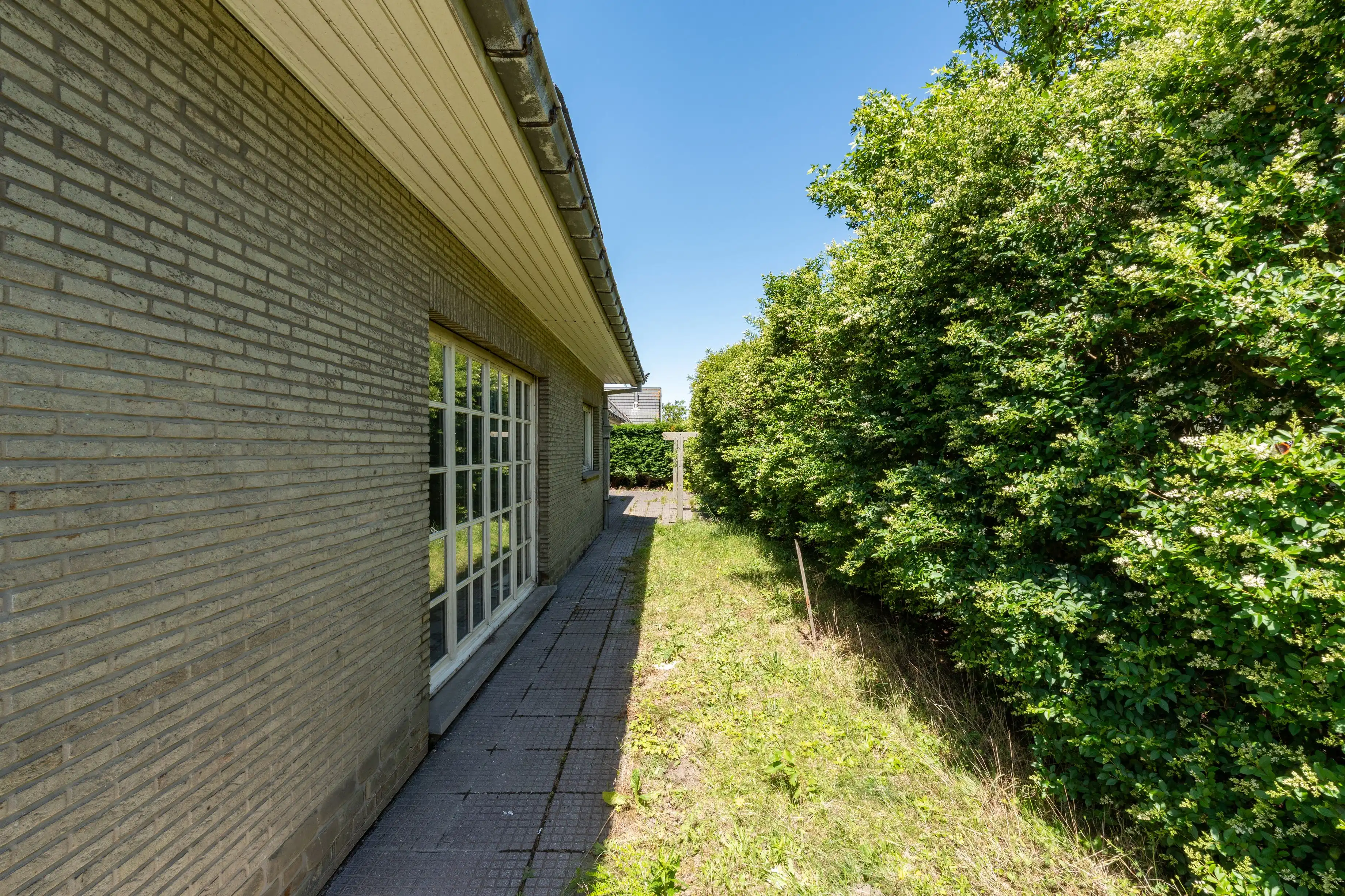 Karaktervolle villa op topligging te Oostende met uitzonderlijk renovatiepotentieel! Leef je hier uit om jouw stempel te drukken ! foto 17