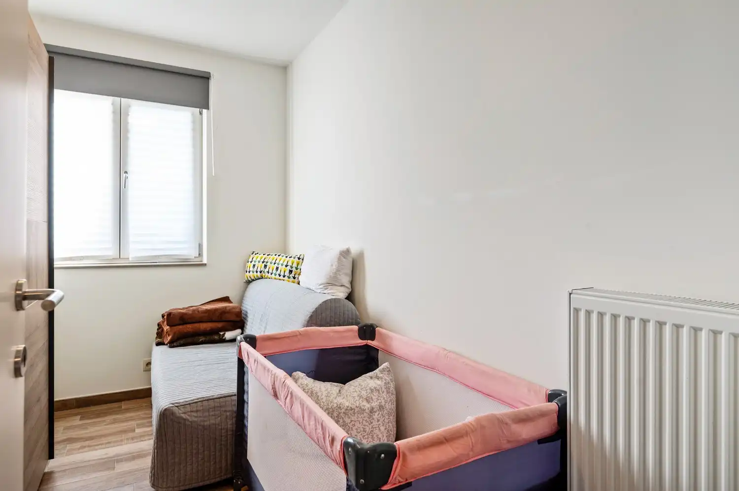 Instapklaar appartement met 2 slaapkamers en zonnig terras! foto 9