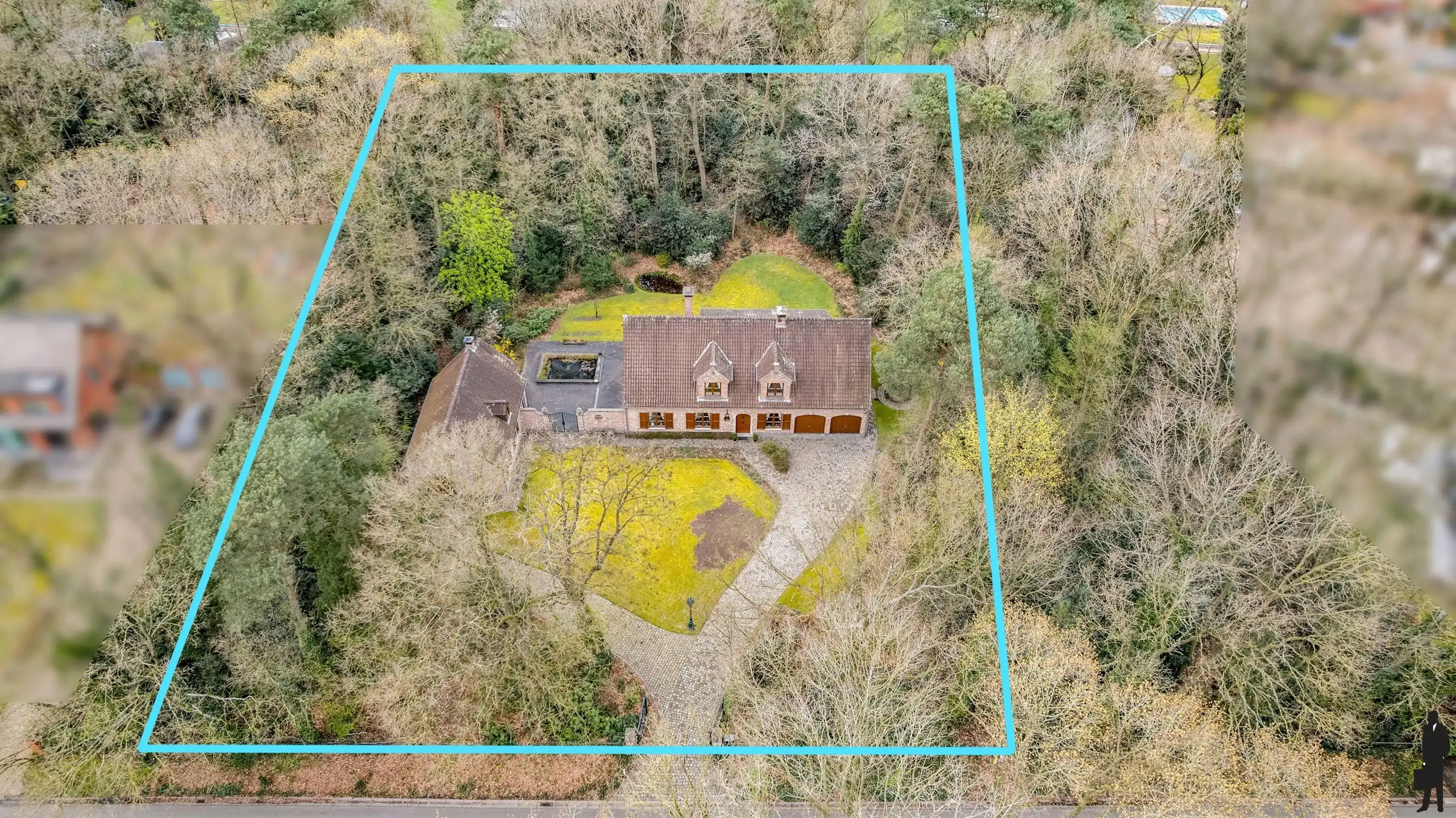 Charmante landelijke villa met bijgebouw op prachtig perceel in Essen Heikant foto {{pictureIndex}}