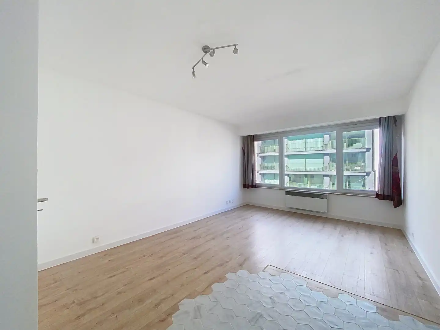 Gerenoveerde studio nabij het strand van Oostduinkerke! foto 5