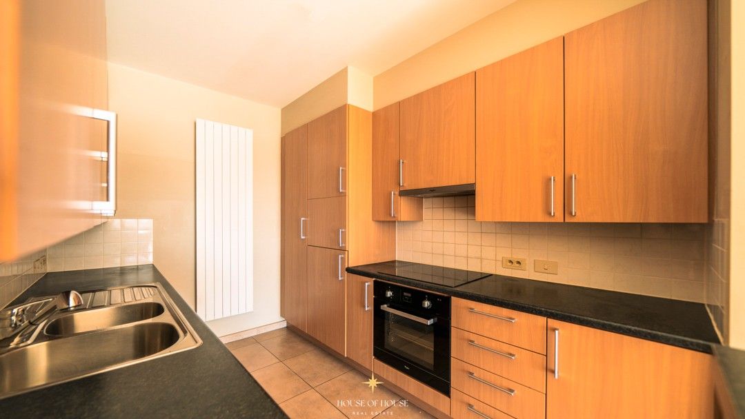 Zonnig en ruim appartement op vierde verdieping met prachtige uitzichten foto 7