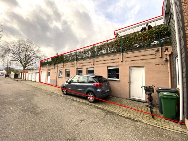 Instapklare ruime woning met winkel/kantoorruimte of magazijn centrum en garage centrum Geel. foto 47