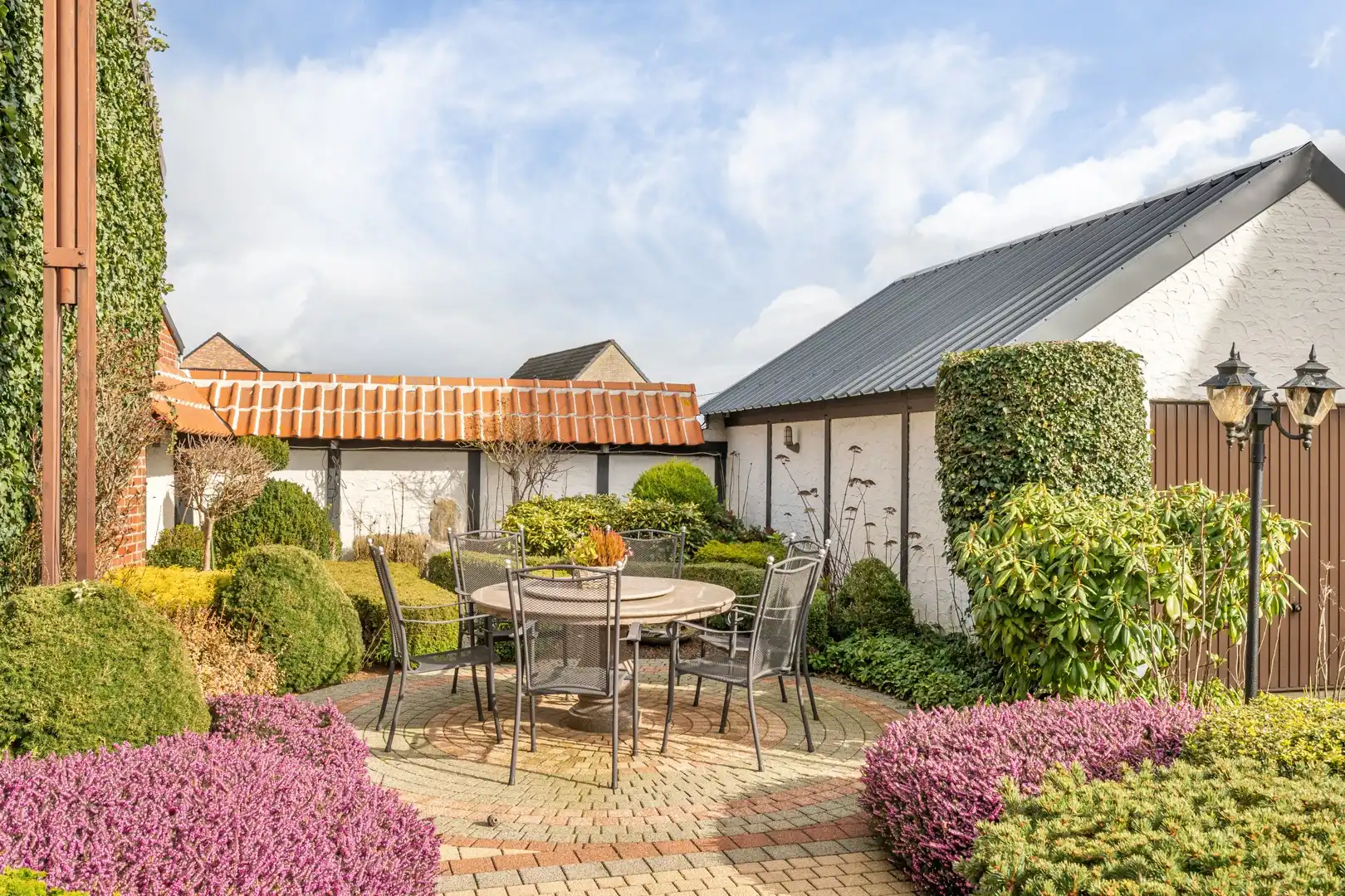 Landelijk wonen in alle rust met ruimte, charme en talloze mogelijkheden foto 2