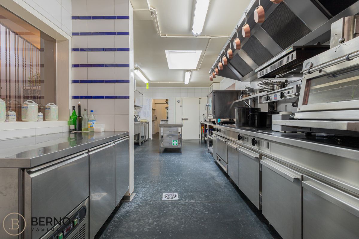 Handelspand met woonst foto 4