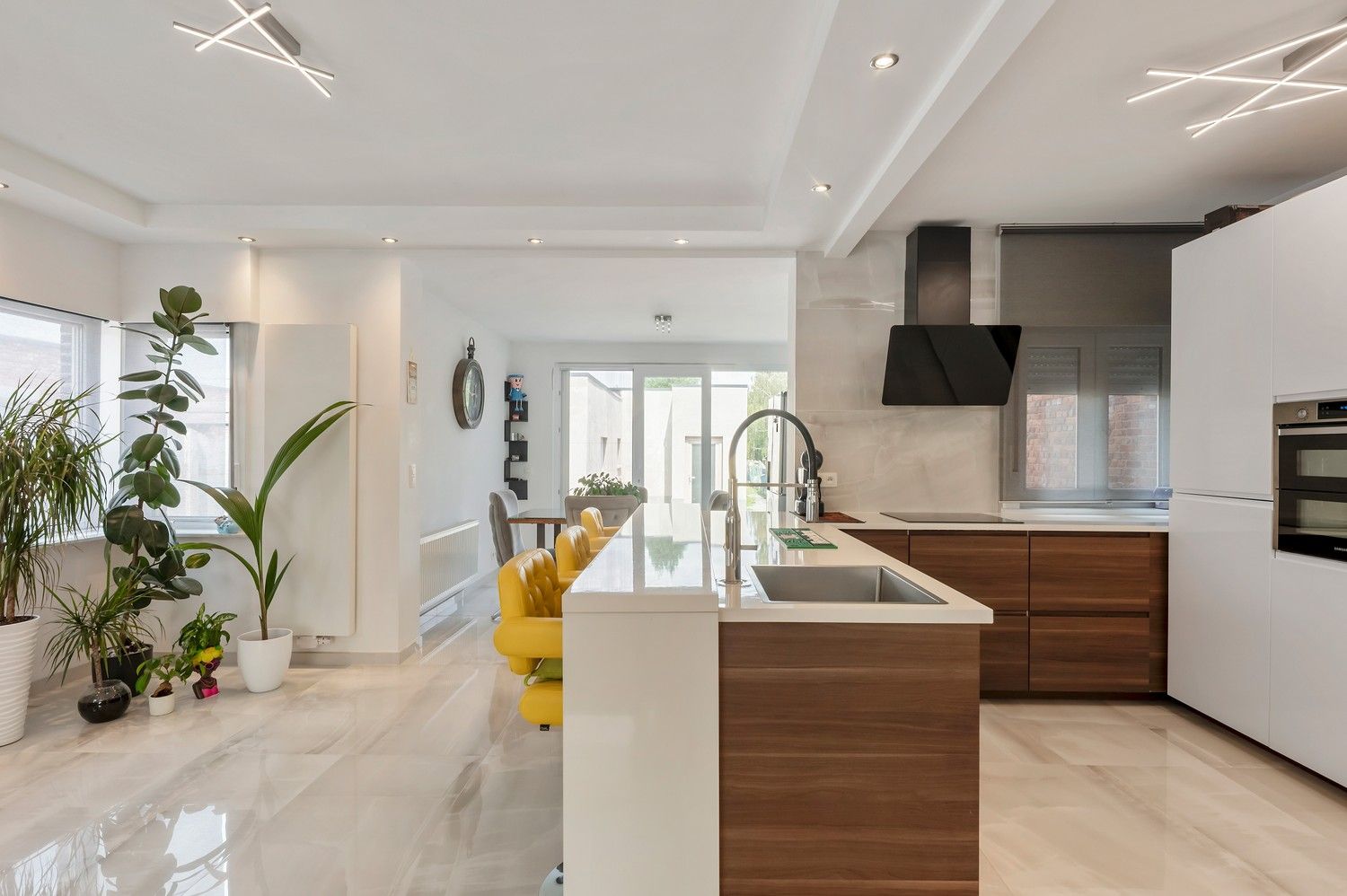 GERENOVEERDE WONING MET BIJGEBOUW foto 11