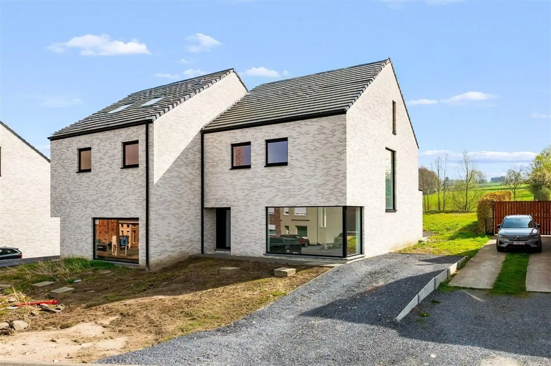 Zeer ruime woning met 4 slpks en tuin foto 2