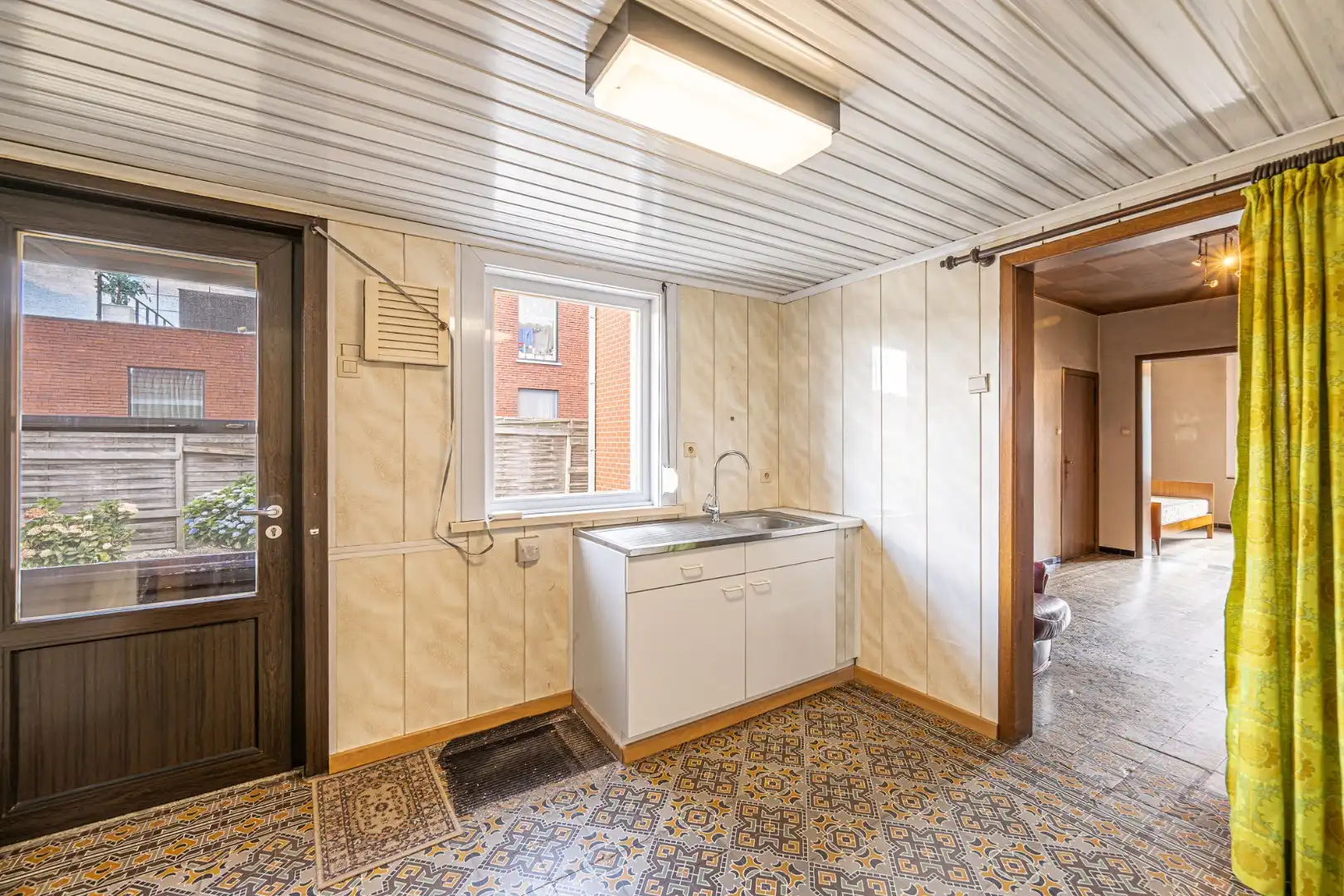 Open woning op een groot perceel in Moorslede-centrum foto 11