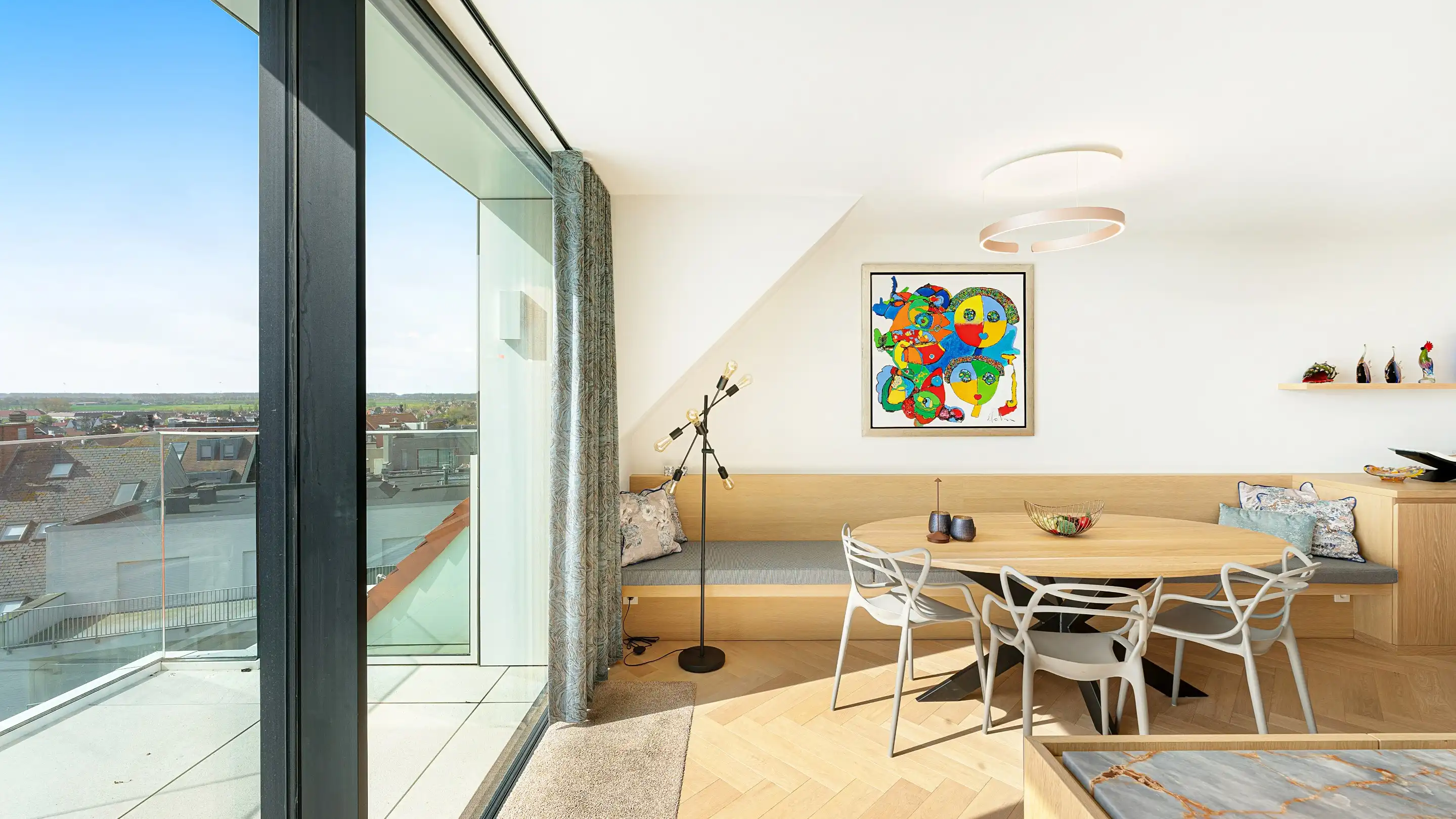 Exclusief en perfect afgewerkt appartement met unieke doorzichten op zee en het Knokse hinterland foto 13