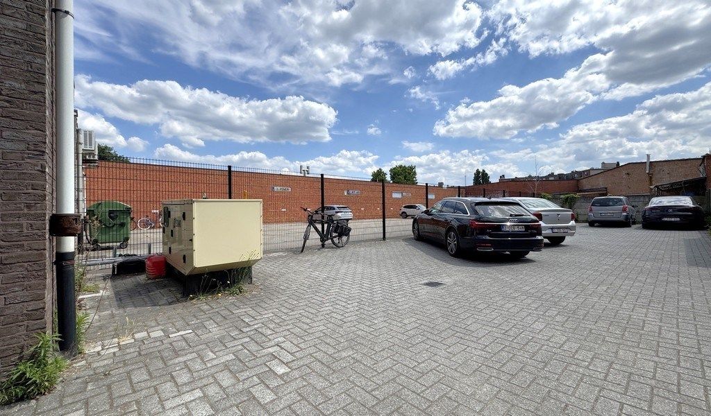 Instapklaar kantoor te huur aan N120 te Deurne foto 11