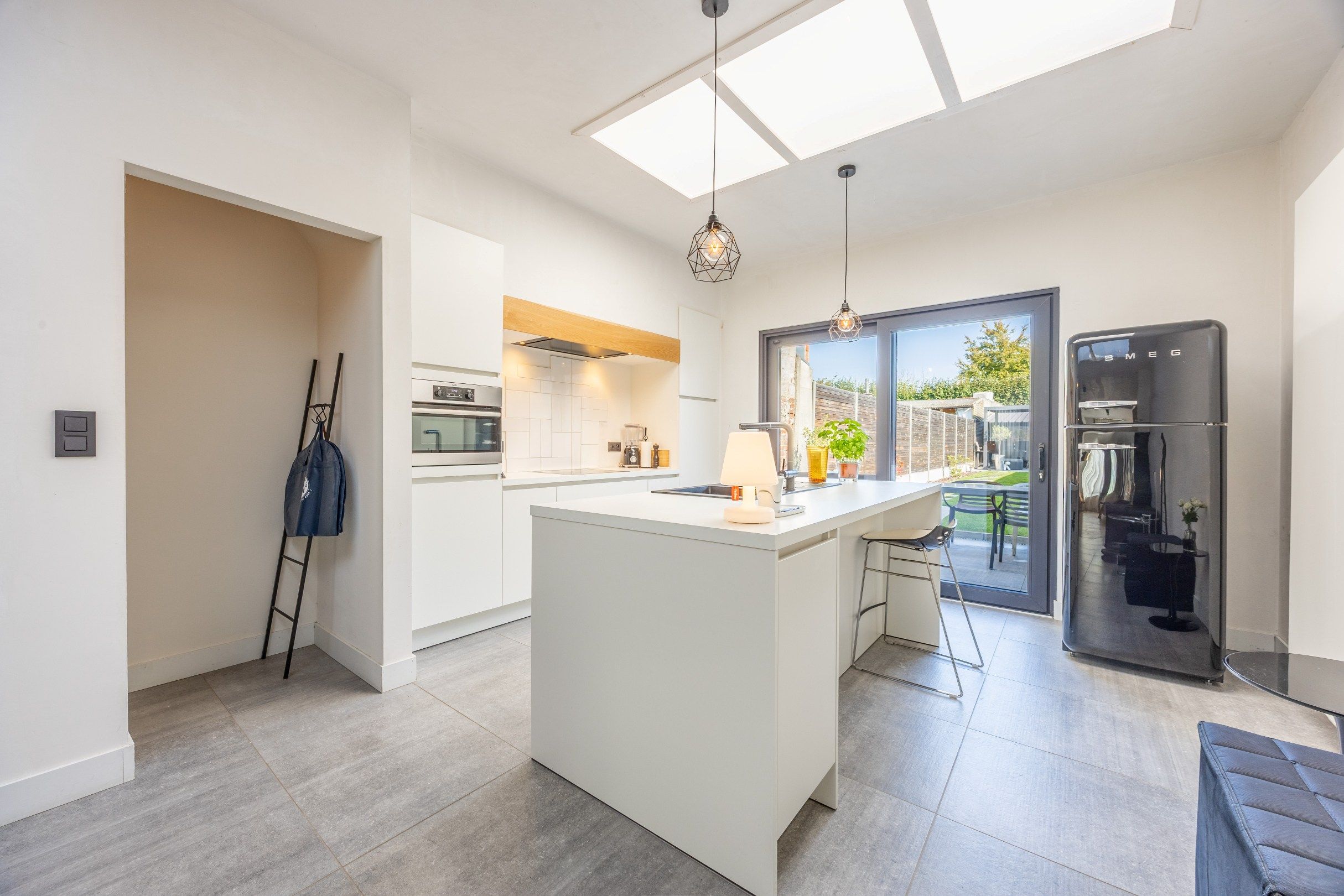 GERENOVEERDE WONING MET TUIN EN UITWEG foto 6