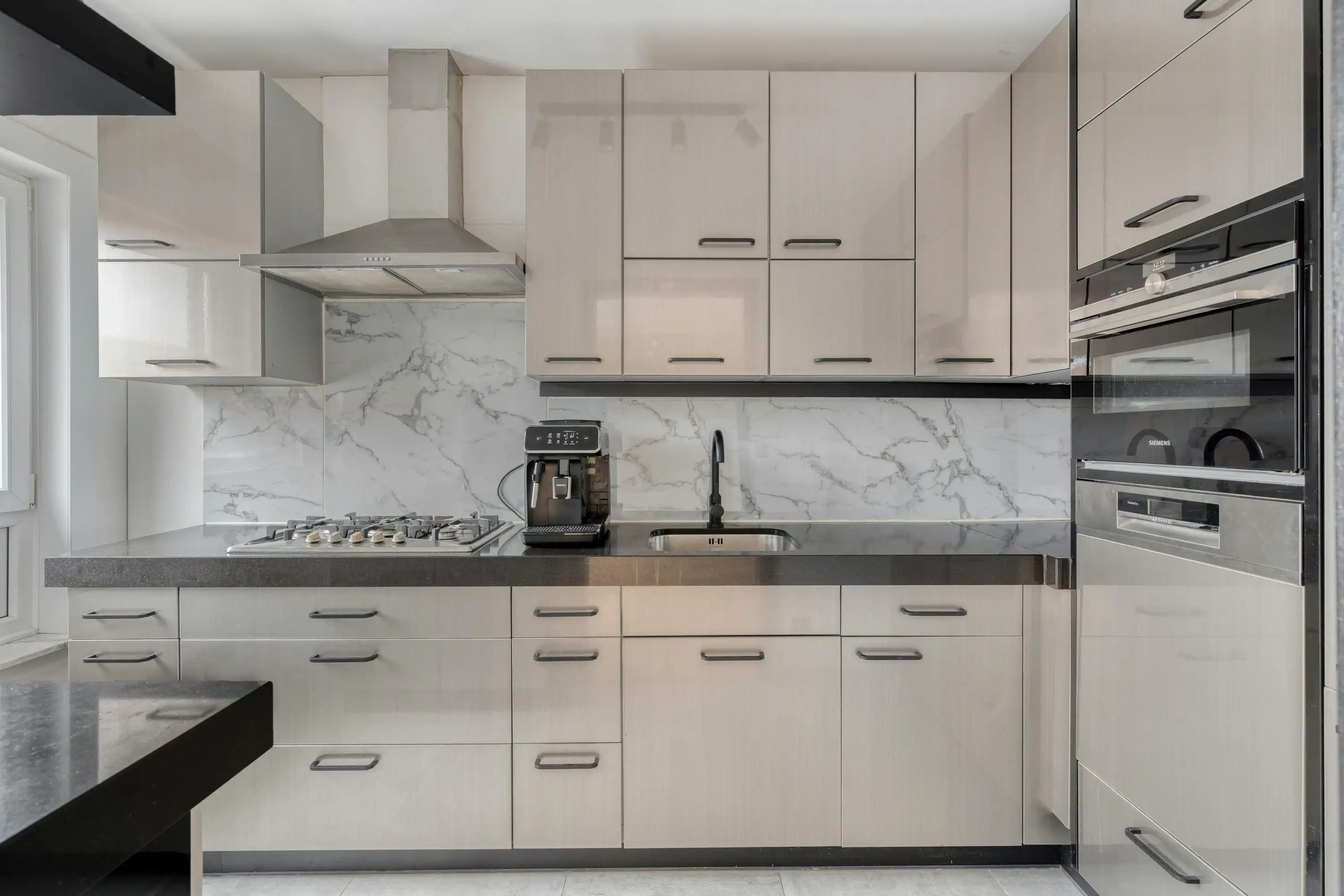 Instapklaar duplexappartement met ruim terras en garage  foto 9