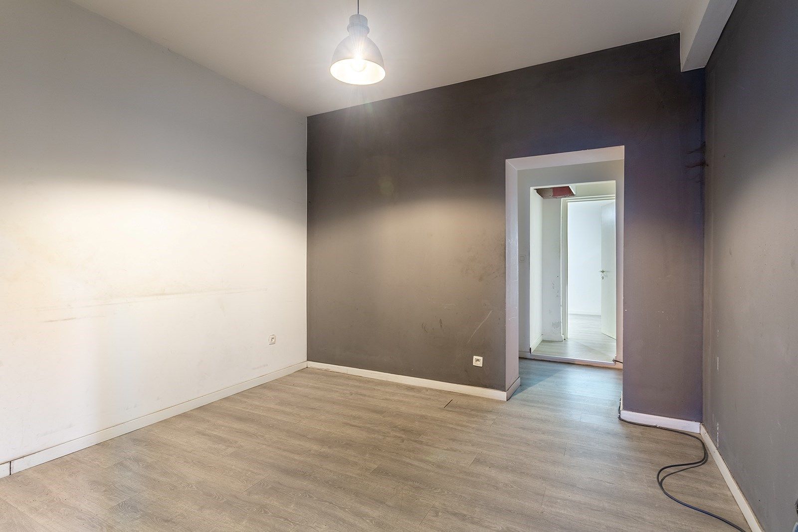 Winkelpand (ingericht als appartement) op strategische locatie foto 5
