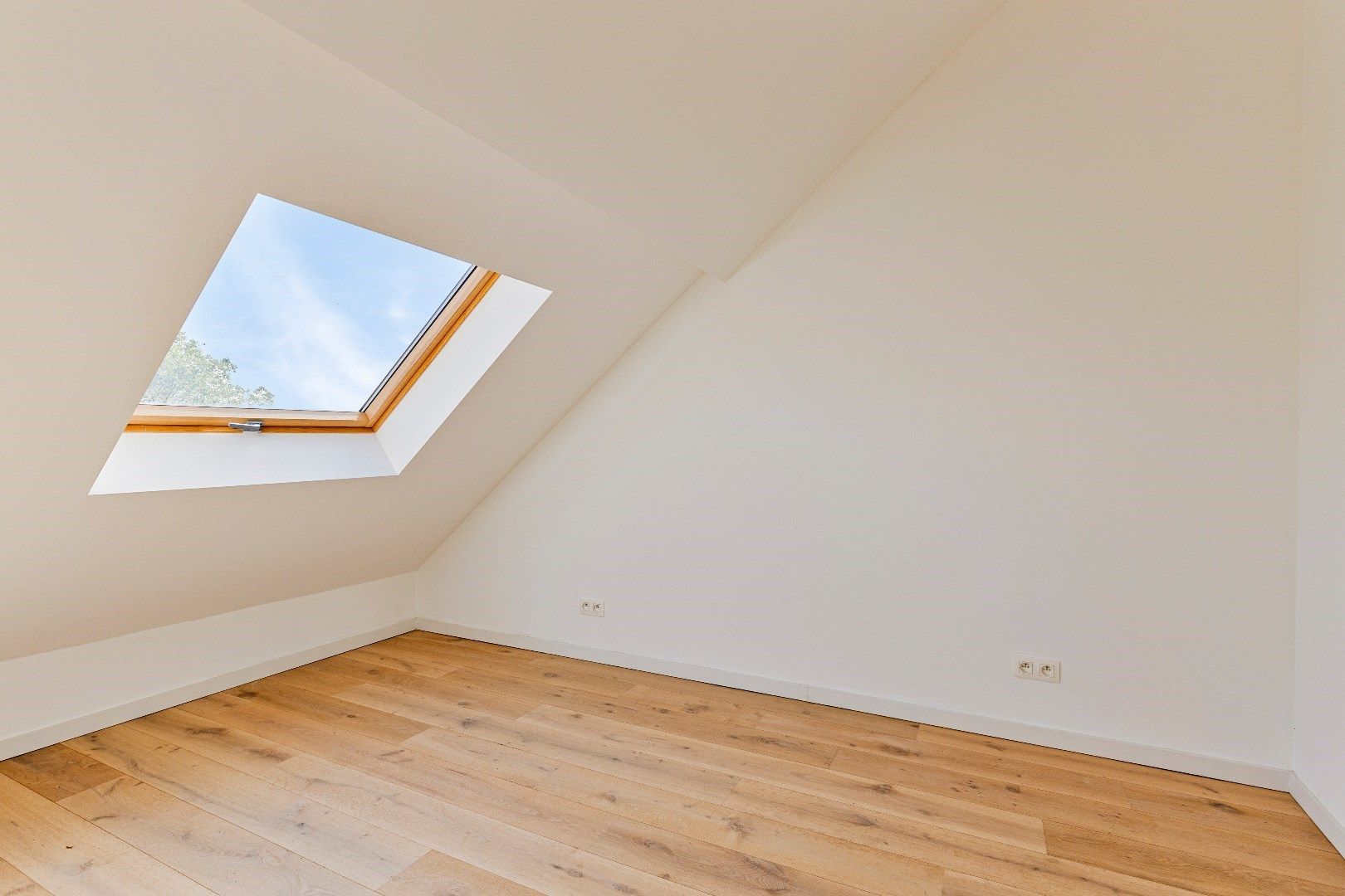 Prachtig gerenoveerde 4-slpk woning in het centrum van Stabroek! foto 12