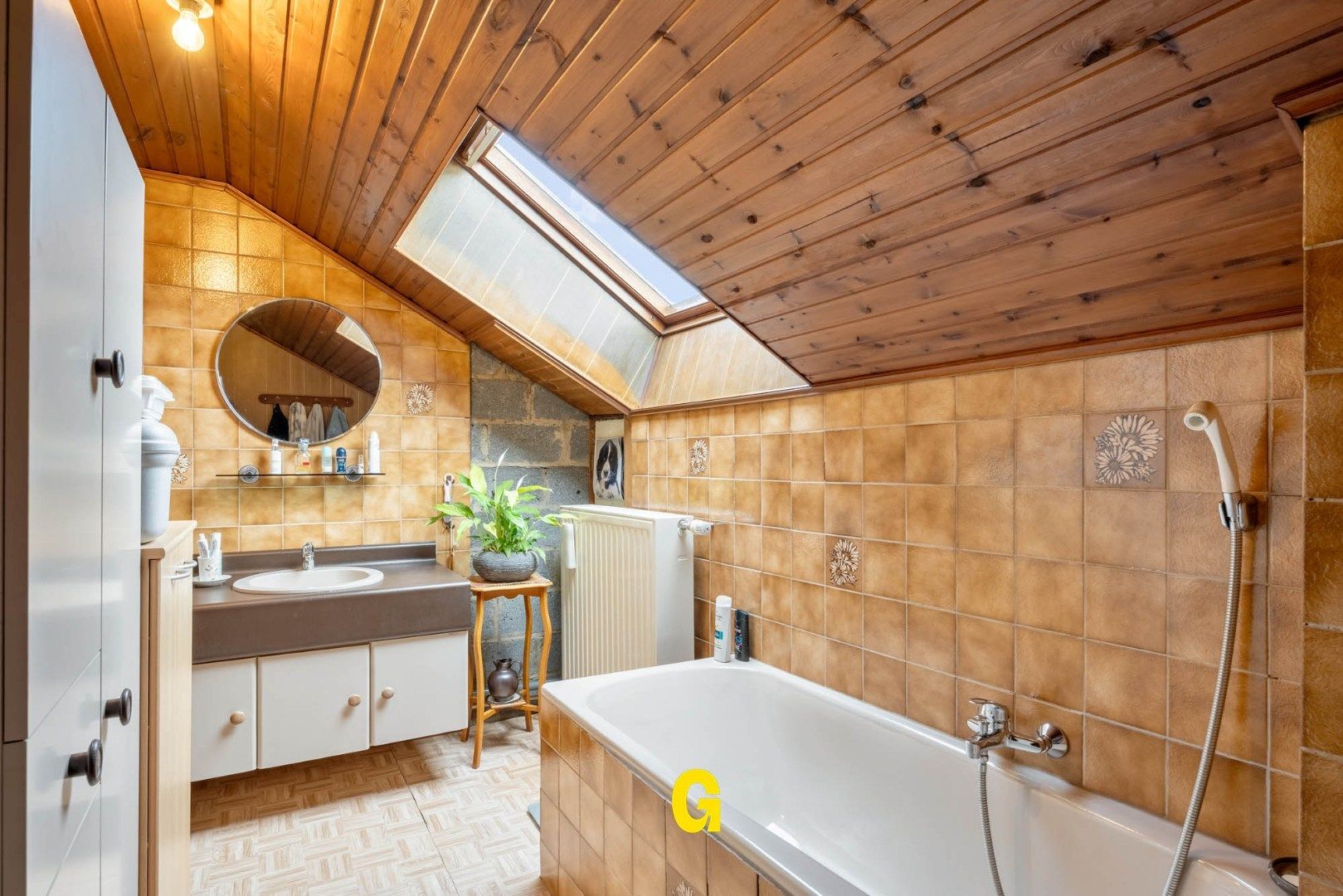 Te renoveren halfopen woning met tuin en ruime weide op 38a62ca, met prachtig verzicht op de achterliggende groene omgeving foto 17