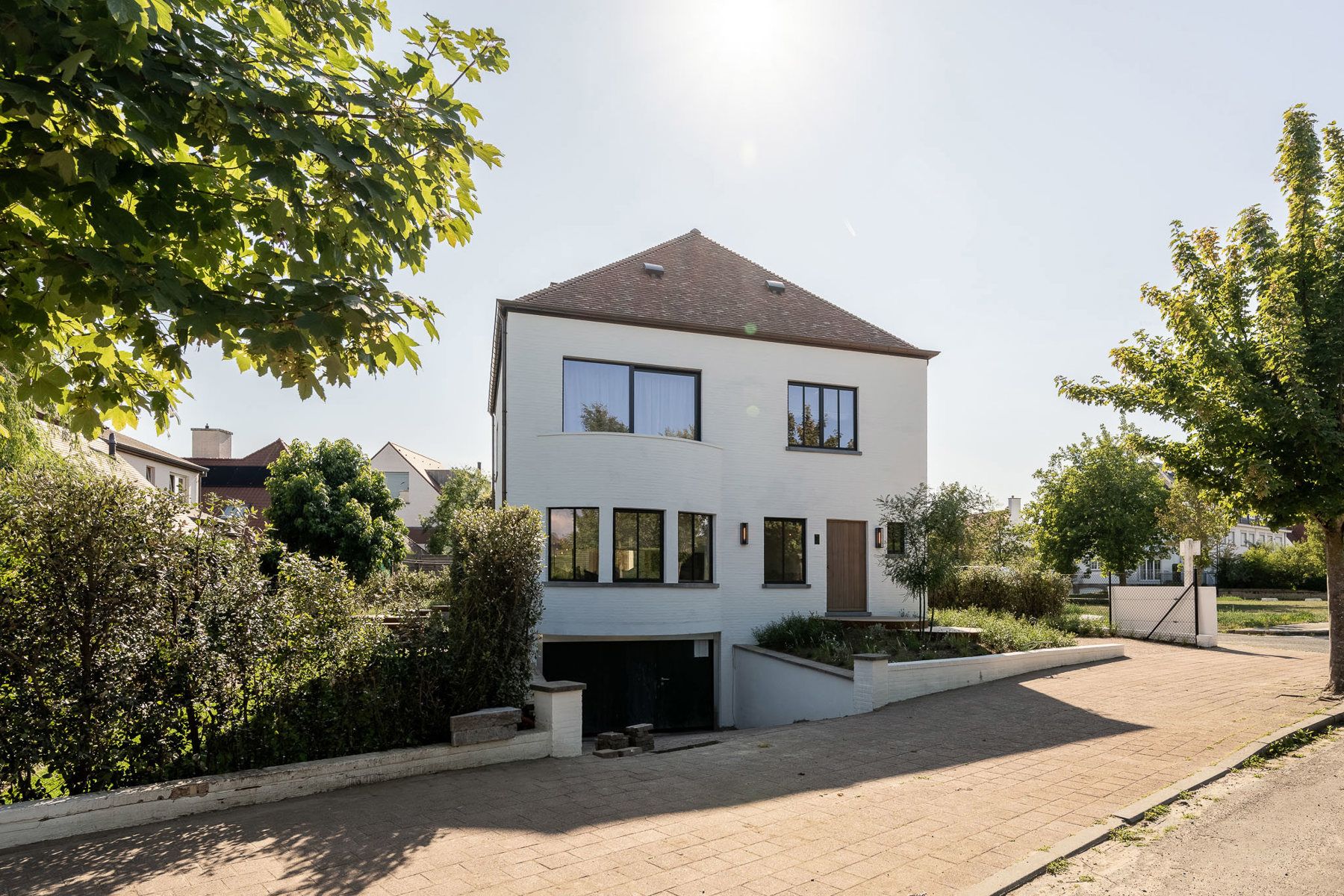 Exclusief: Stijlvolle renovatie op een toplocatie in Duinbergen foto {{pictureIndex}}