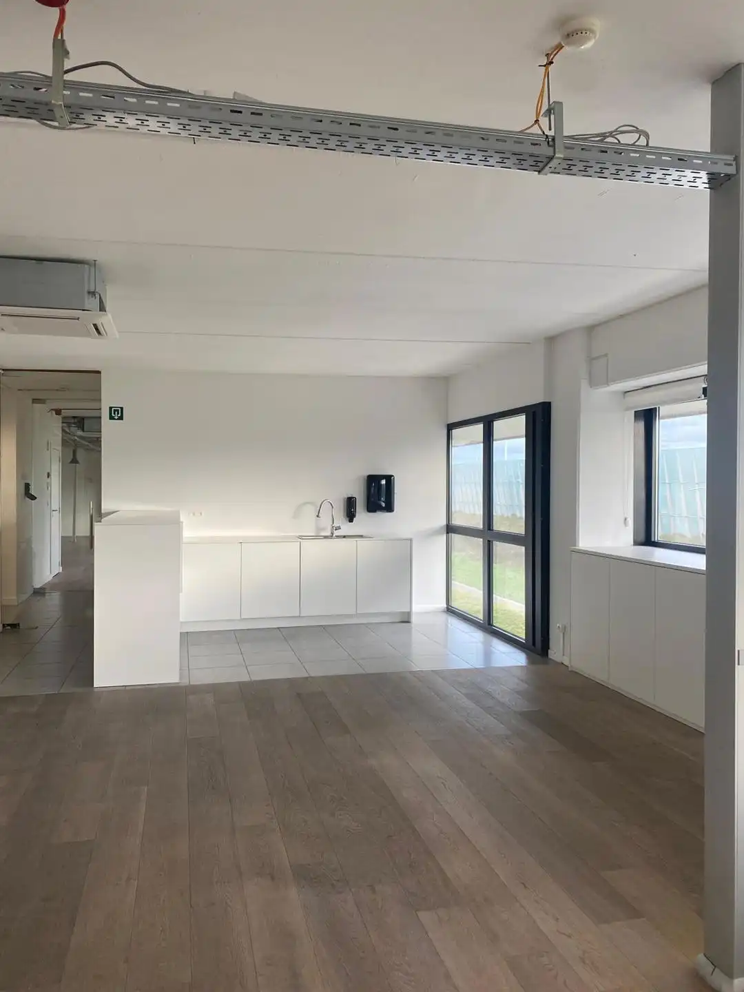 Kantoorruimte van 190 m² op toplocatie Westpoort Zwijndrecht foto 7