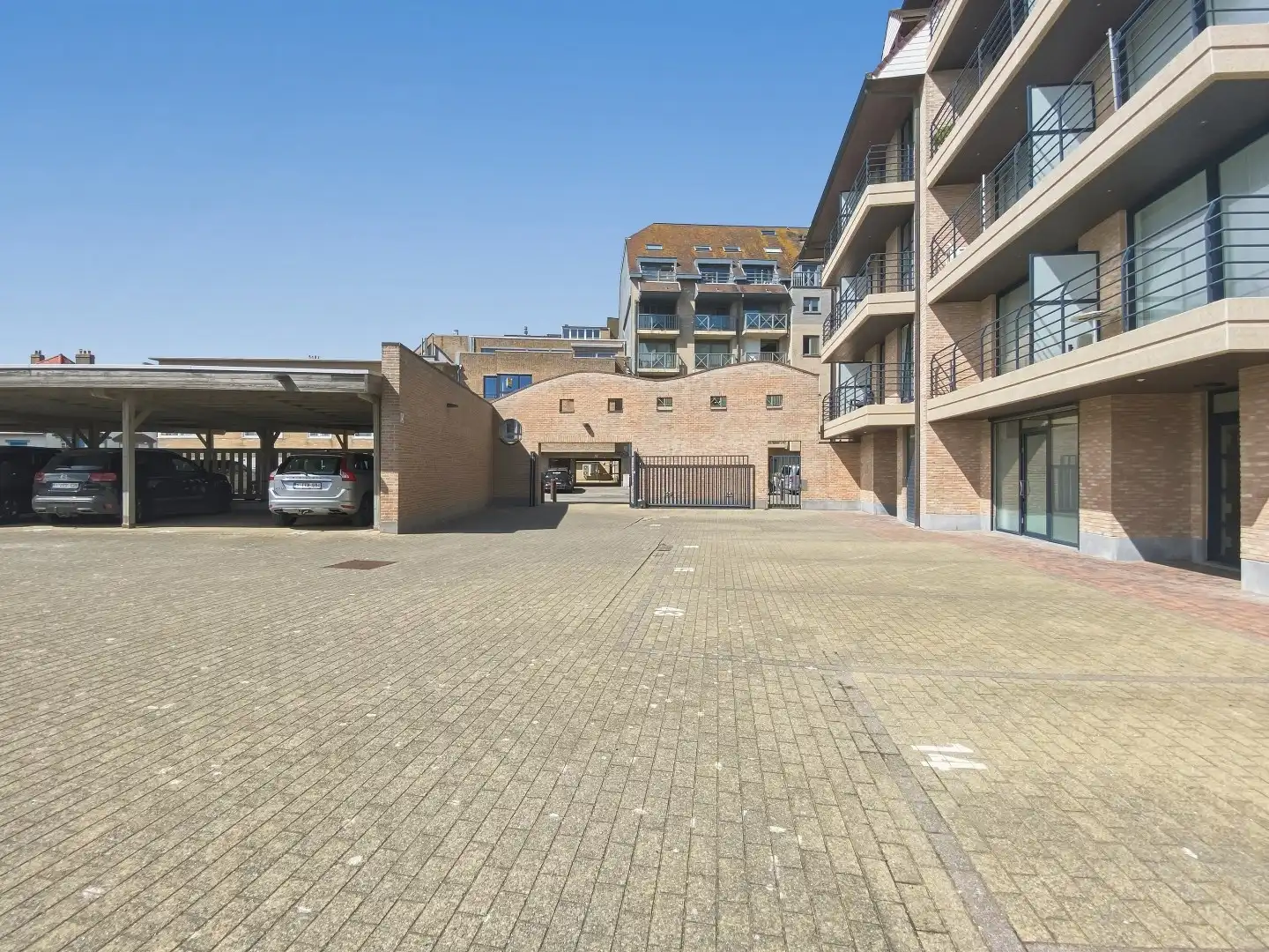 Op te frissen 2-slaapkamerappartement (73m²) te Koksijde Sint-Idesbald.  foto 20