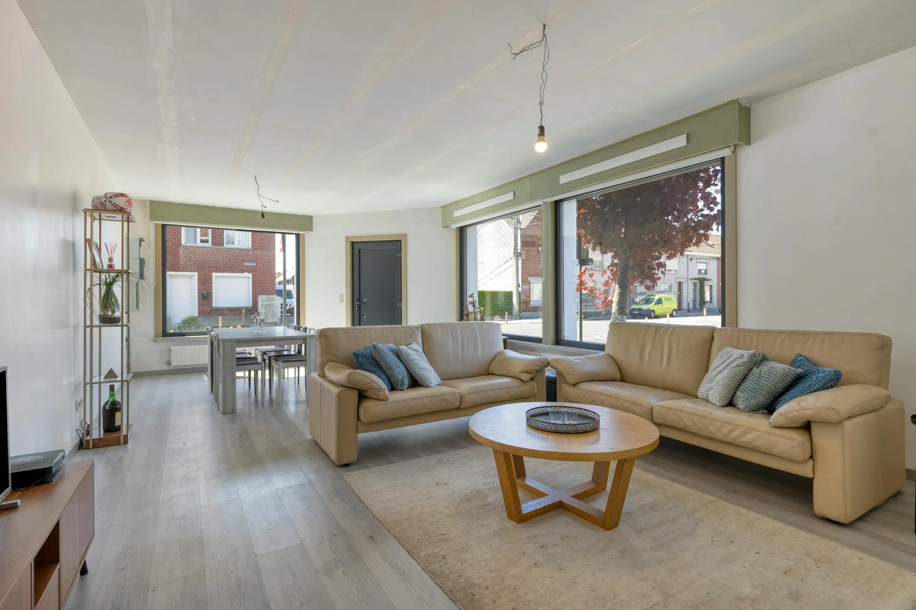 Een charmant huis met gezellige tuin en garage te Roeselare foto 3
