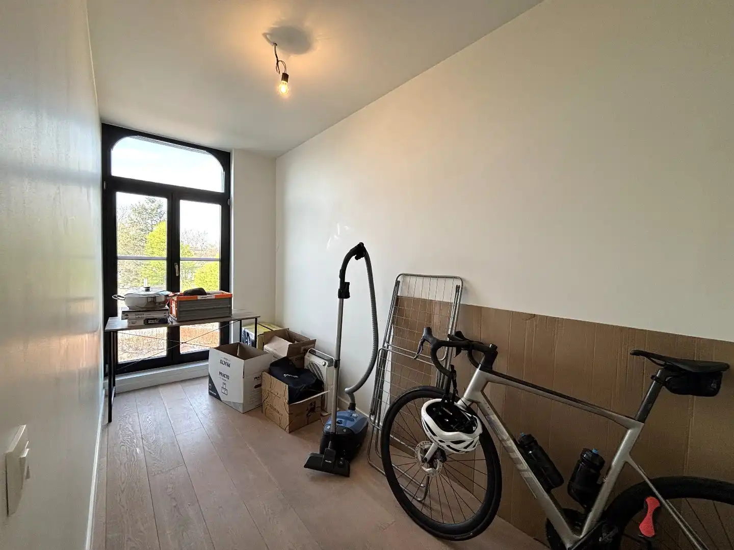 Ruim en lichtrijk appartement in Burggravenlaan foto 9