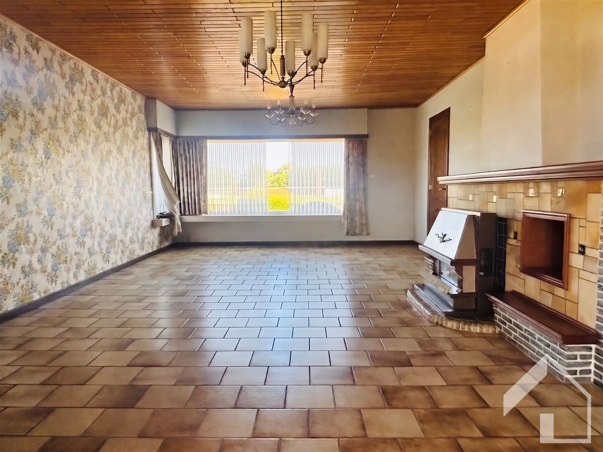 Te renoveren woning op een perceel van 1984m2 foto 4