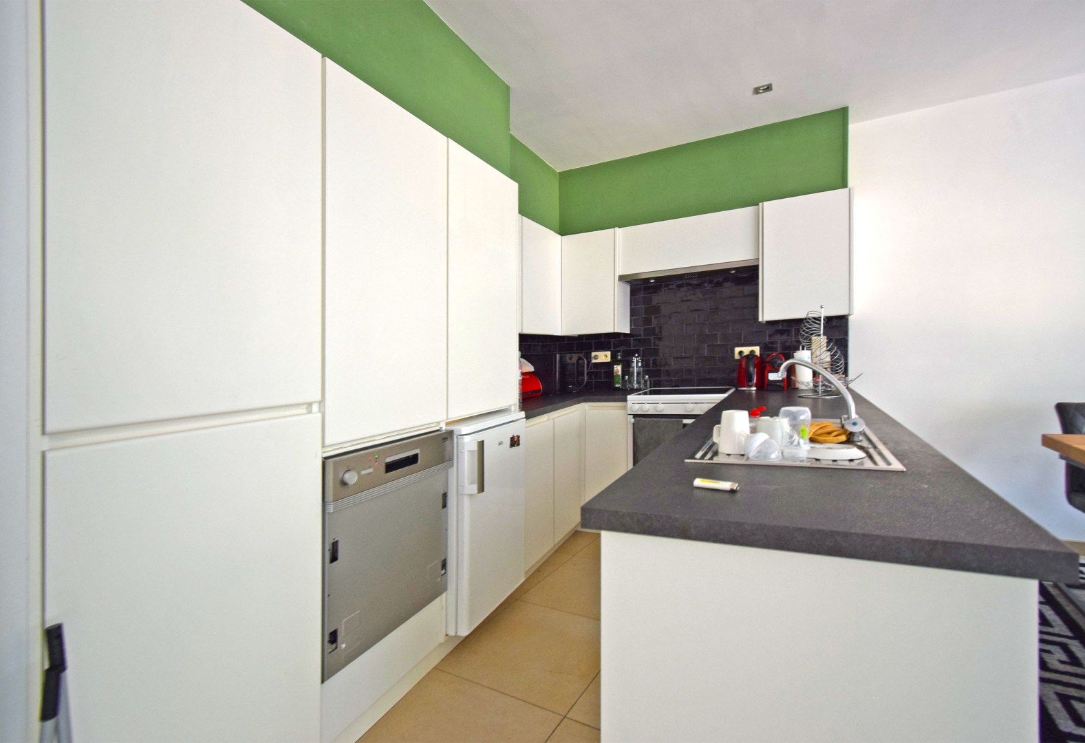 RUIM INSTAPKLAAR 3 SLAAPKAMER APPARTEMENT foto 5