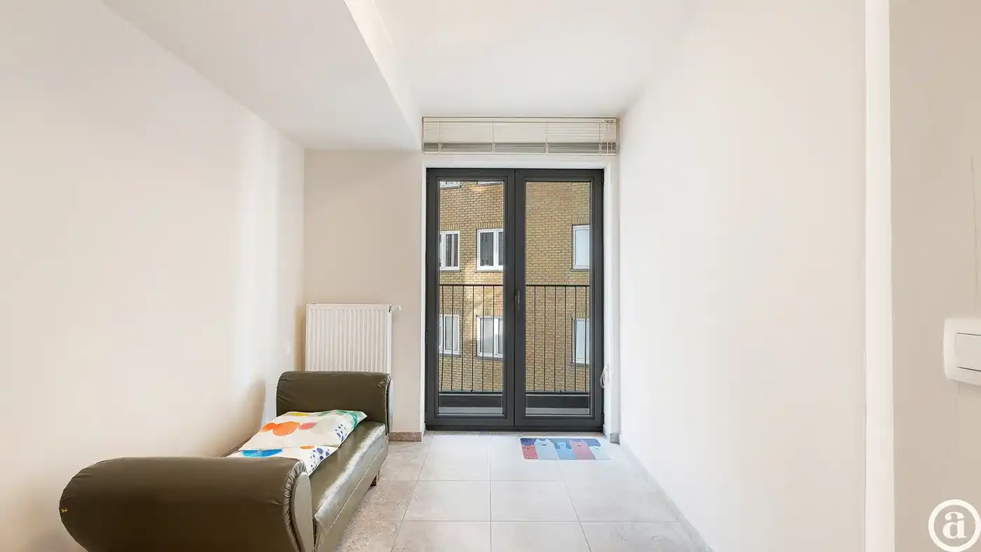 Instapklaar 2 slaapkamerappartement met frontaal zeezicht foto 10