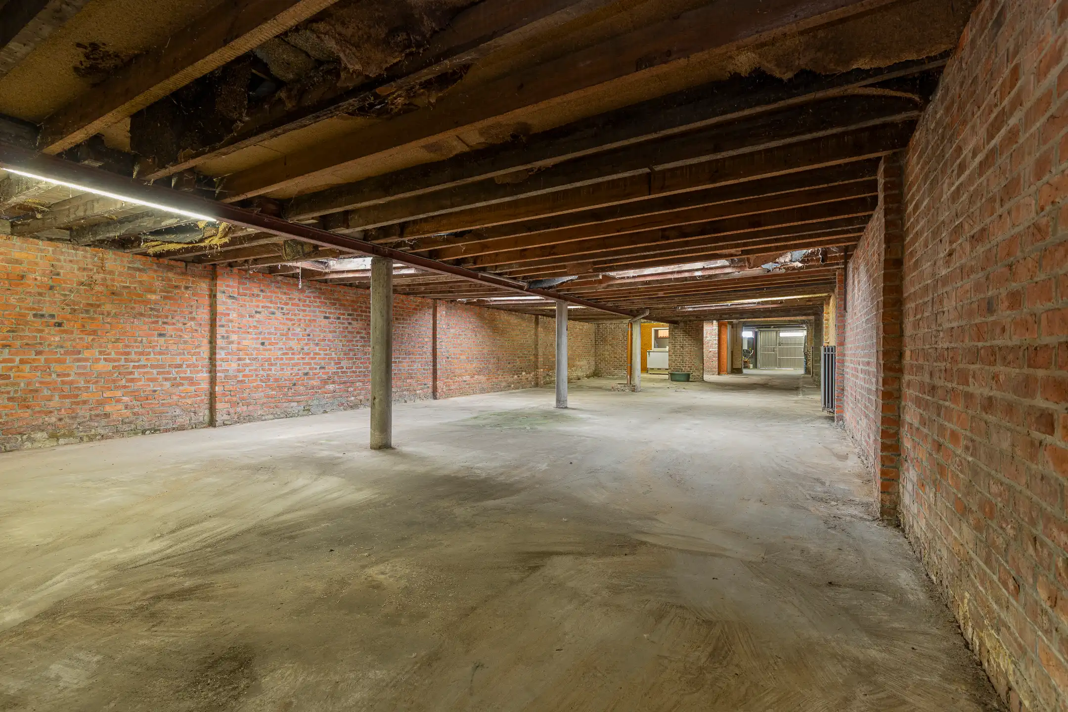 AALST – WONING MET VEEL STOCKAGERUIMTE OP TOPLOCATIE foto 23