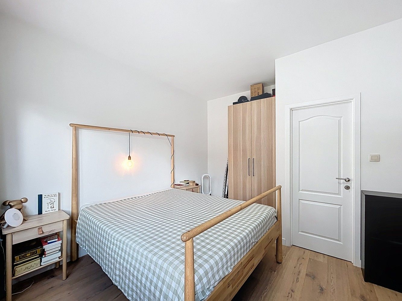 Lichtrijk appartement met terrasje in kleinschalig gebouw! foto 11