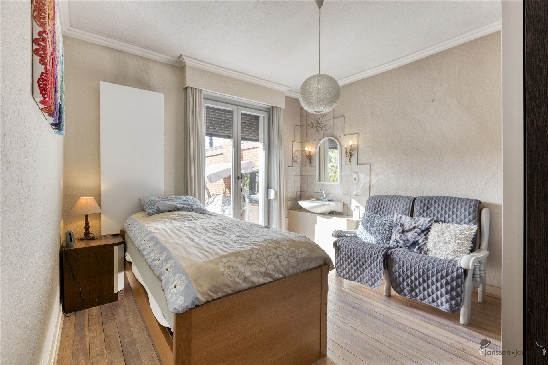 Instapklare halfopen bebouwing met zuidgericht dakterras in Mol foto 15