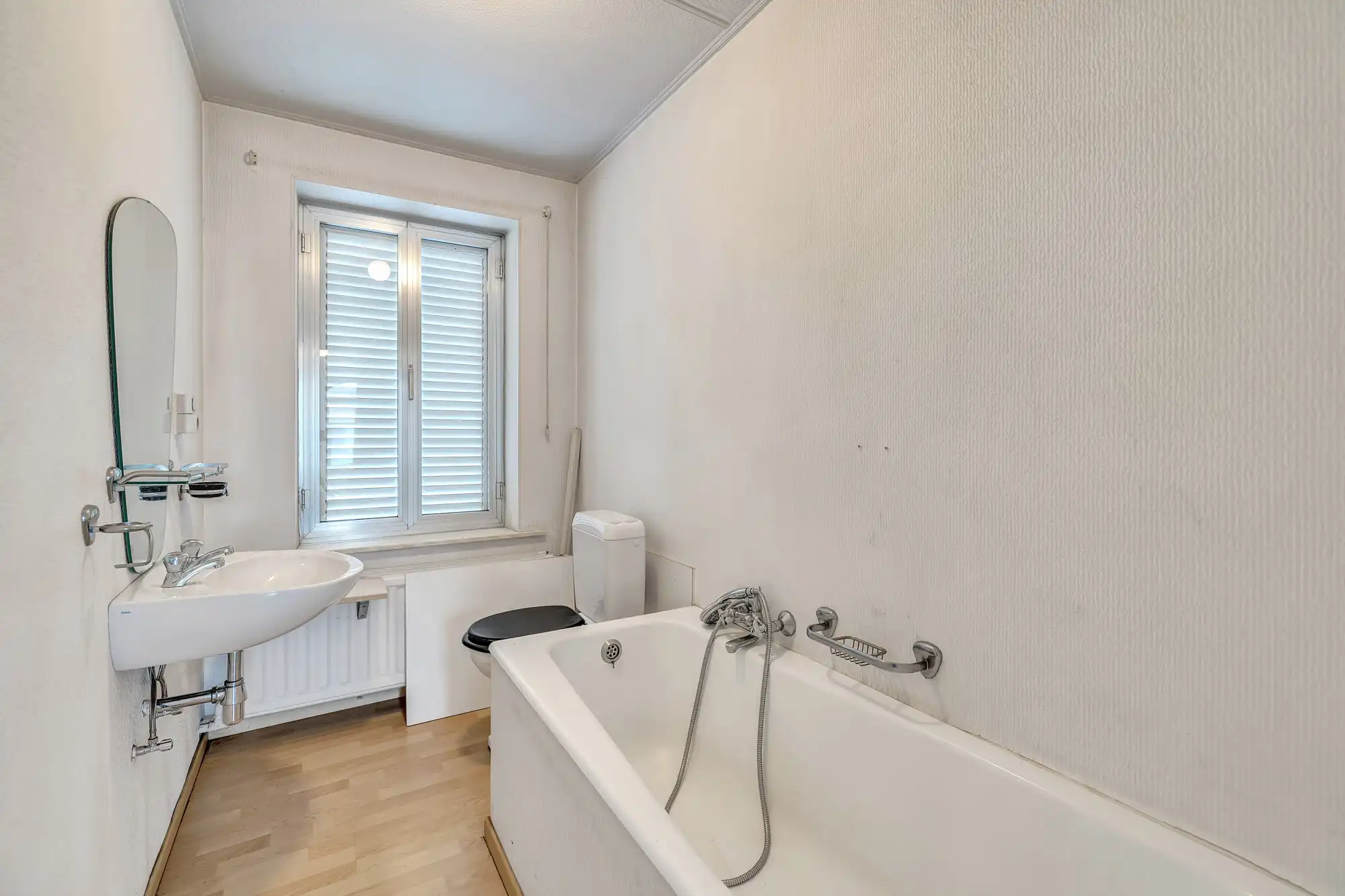 Te renoveren woning met veel potentieel nabij centrum foto 21