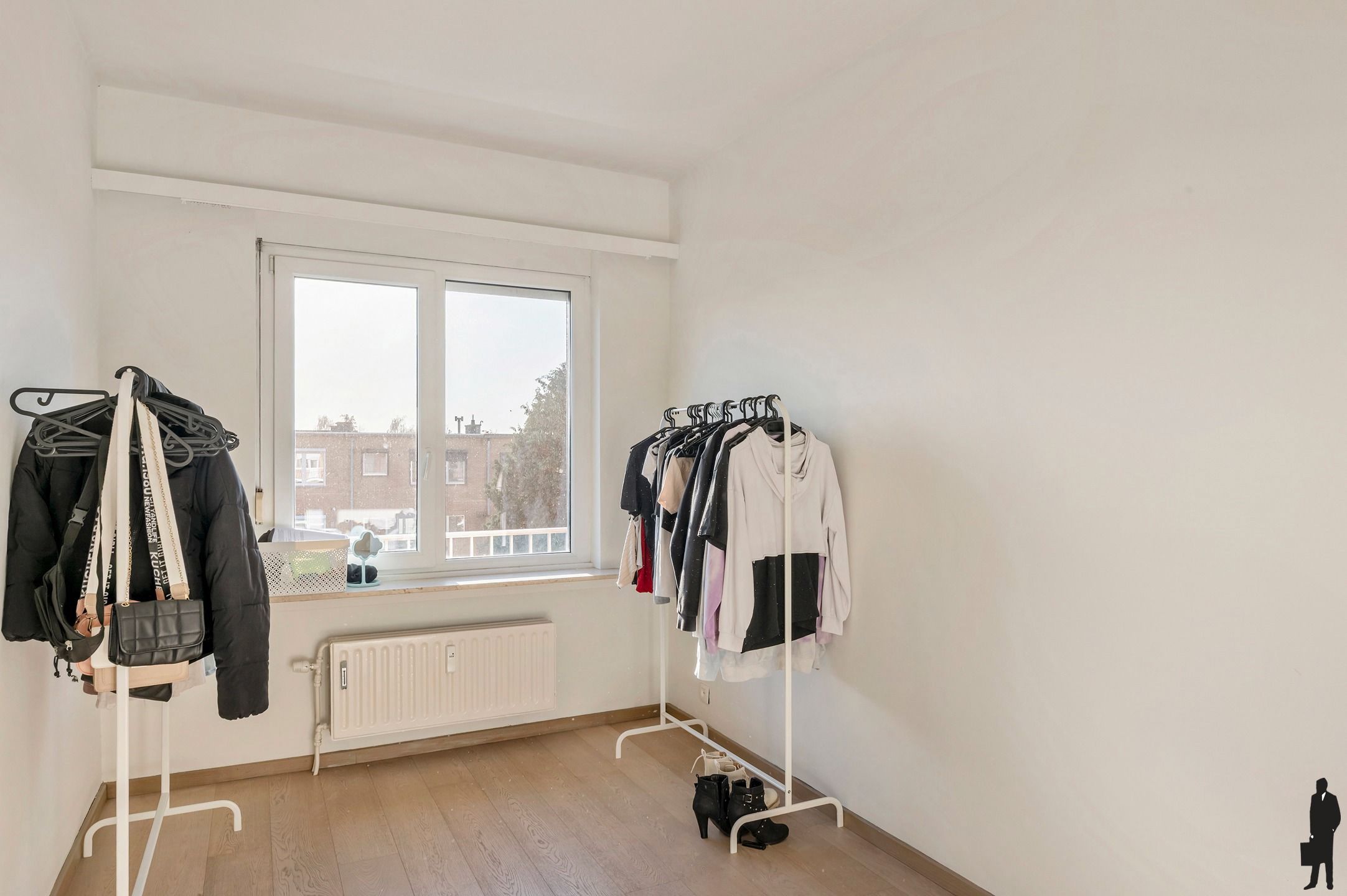 Appartement met terras + garage te Hoevenen! foto 10