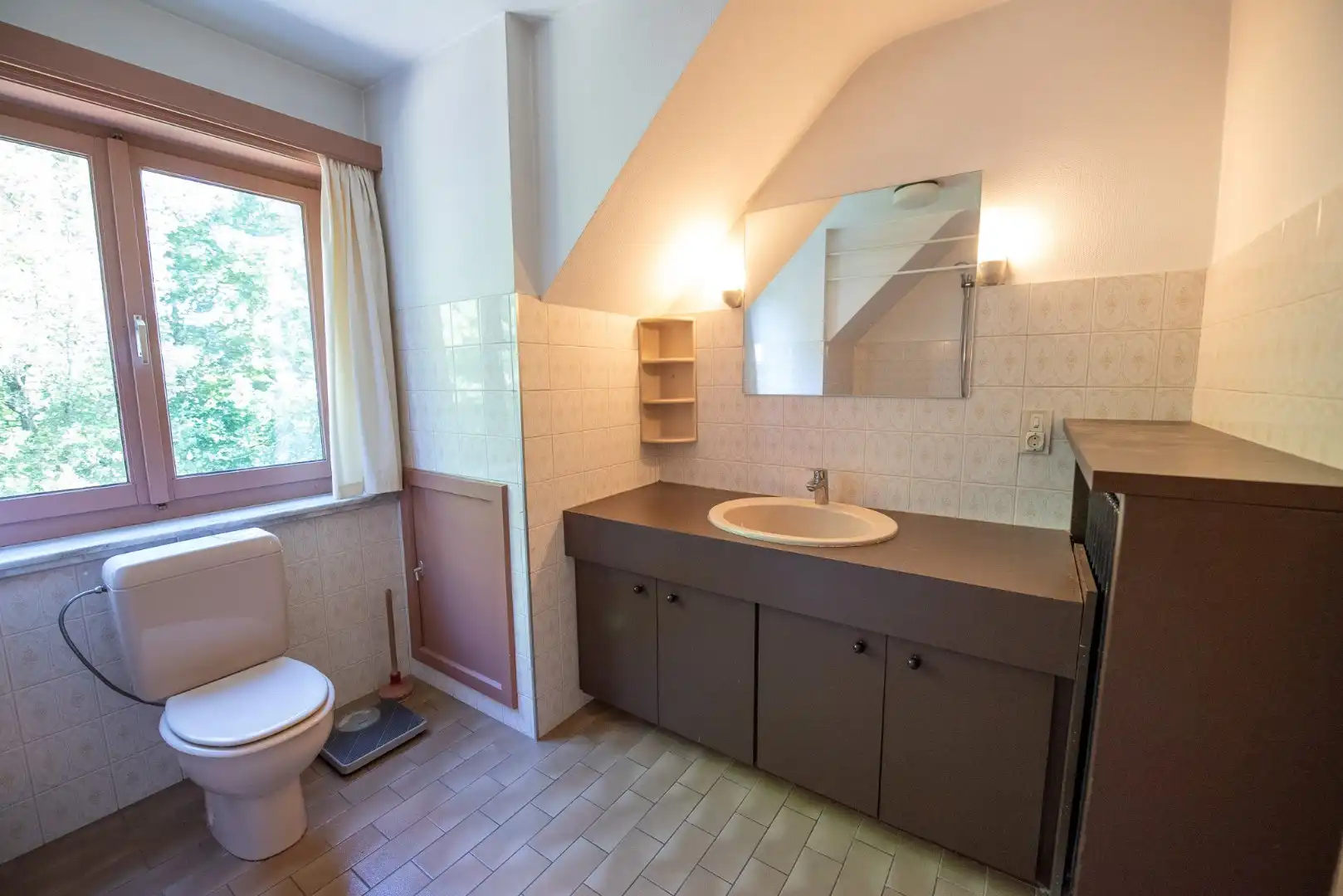 TE KOOP te Waregem: Ruime open bebouwing op 549m² met zeer gunstige ligging (SEV). foto 11