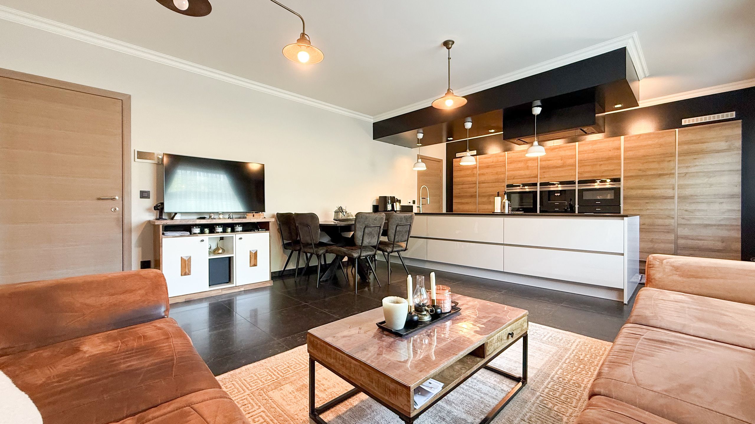 Karaktervolle nieuwbouw villa met 6slpks te Houthalen! foto 8