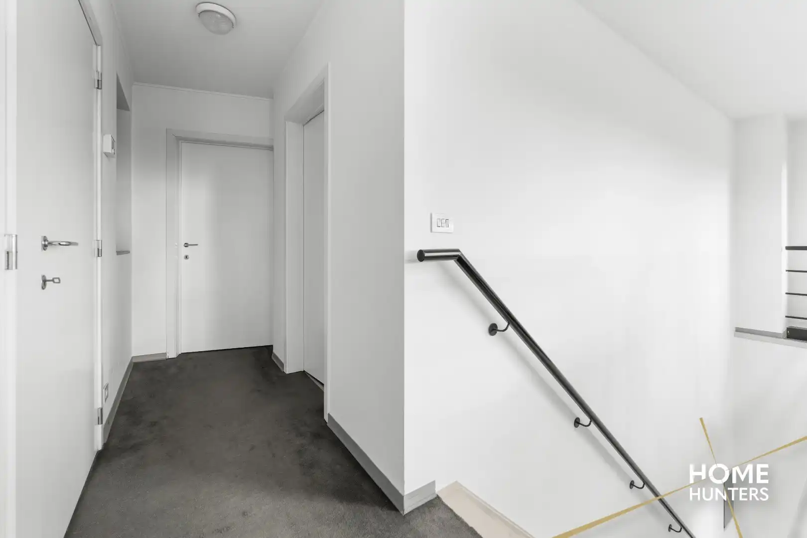 Kantoorruimte bestaande uit twee verdiepingen op het Colaertplein te Ieper foto 9