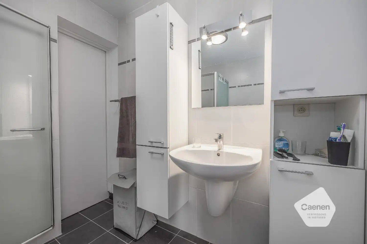 Instapklaar recent duplex appartement vlakbij centrum Bredene Duinen foto 13