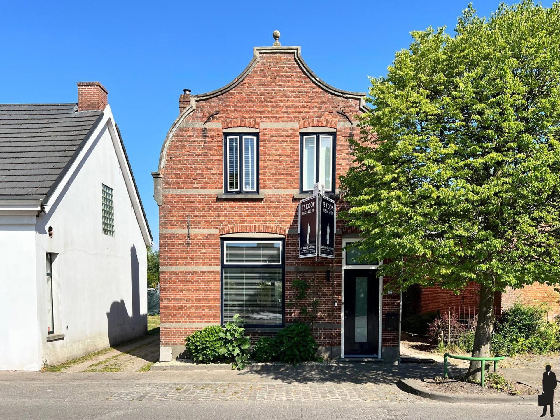 Charmante, gerenoveerde woning met 3 slpk. gelegen in de dorpskern van Meersel-Dreef! foto {{pictureIndex}}