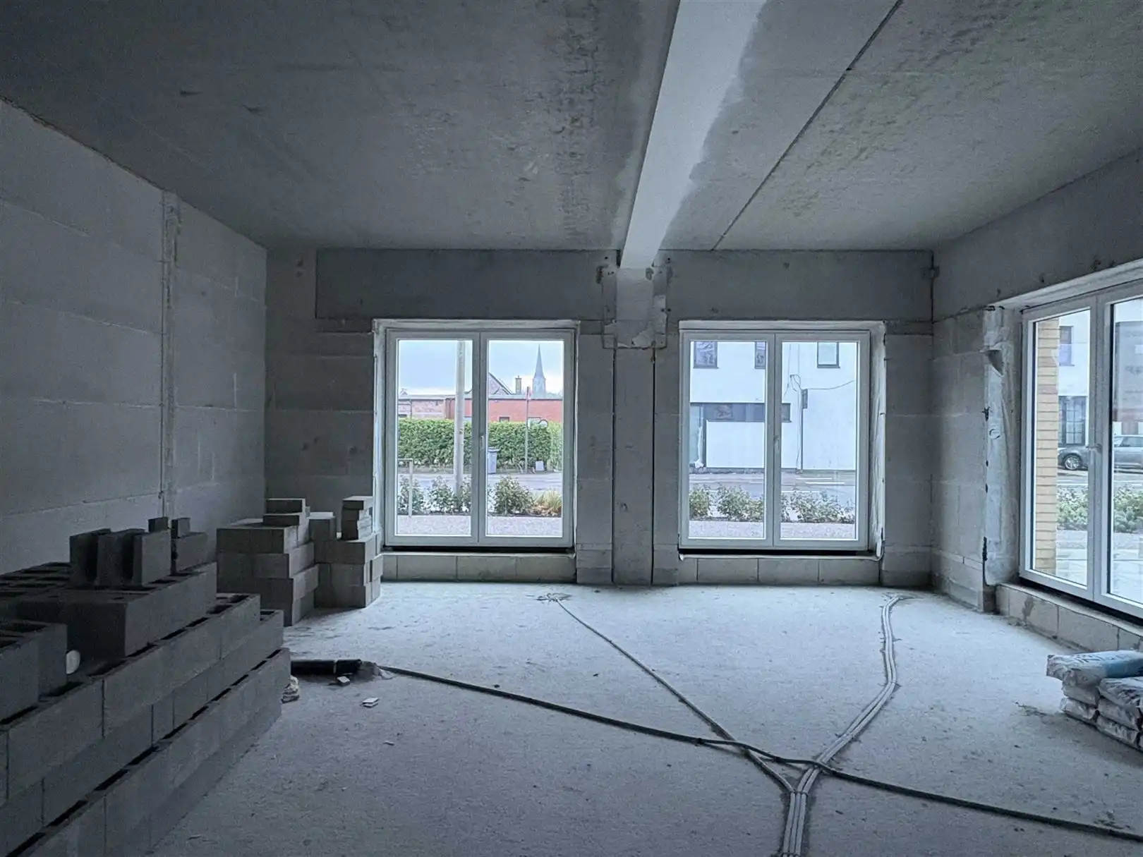 Gelijkvloers van 707m² (of 3 kleinere units) foto 7