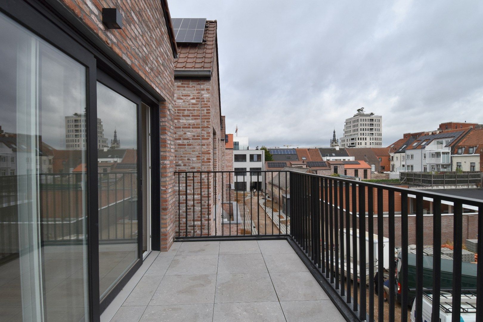 Prachtig nieuwbouw appartement met 2 terrassen in centrum Kortrijk foto 11