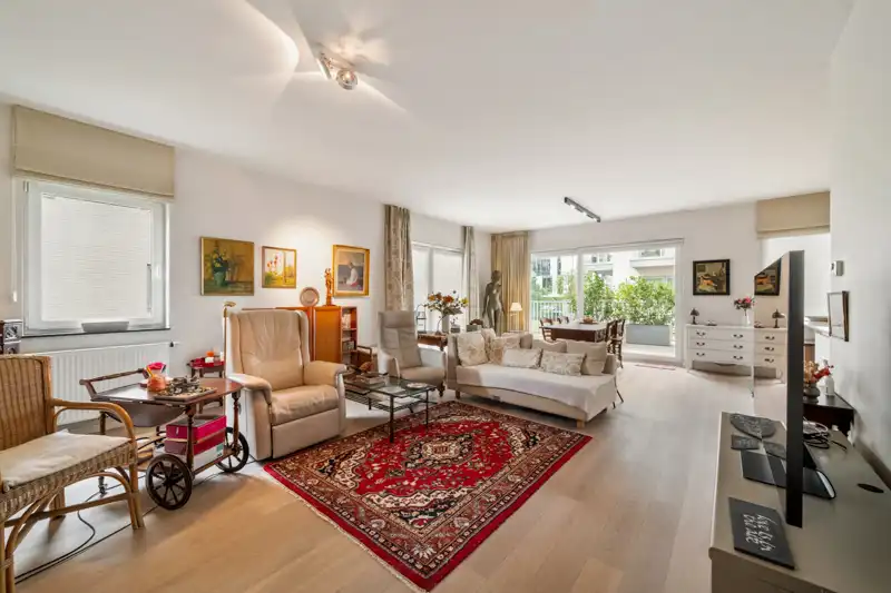 Roeselare-de Munt. Exclusief en lichtrijk 3-slaapkamerappartement (130,5 m²) met riante terrassen op een toplocatie in Roeselare foto 3