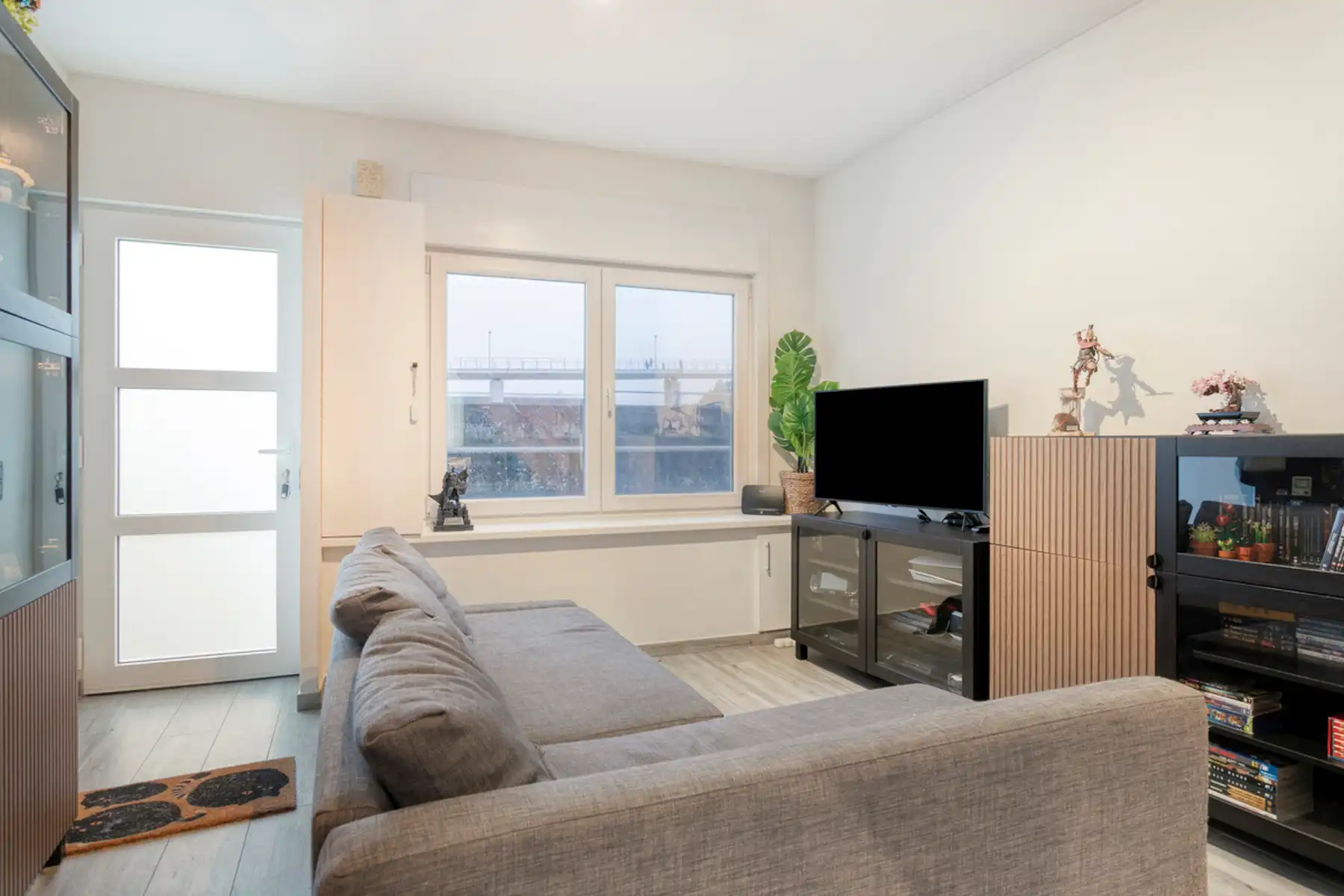 Gerenoveerde rijwoning met 2 slaapkamers - WETTEREN foto 3