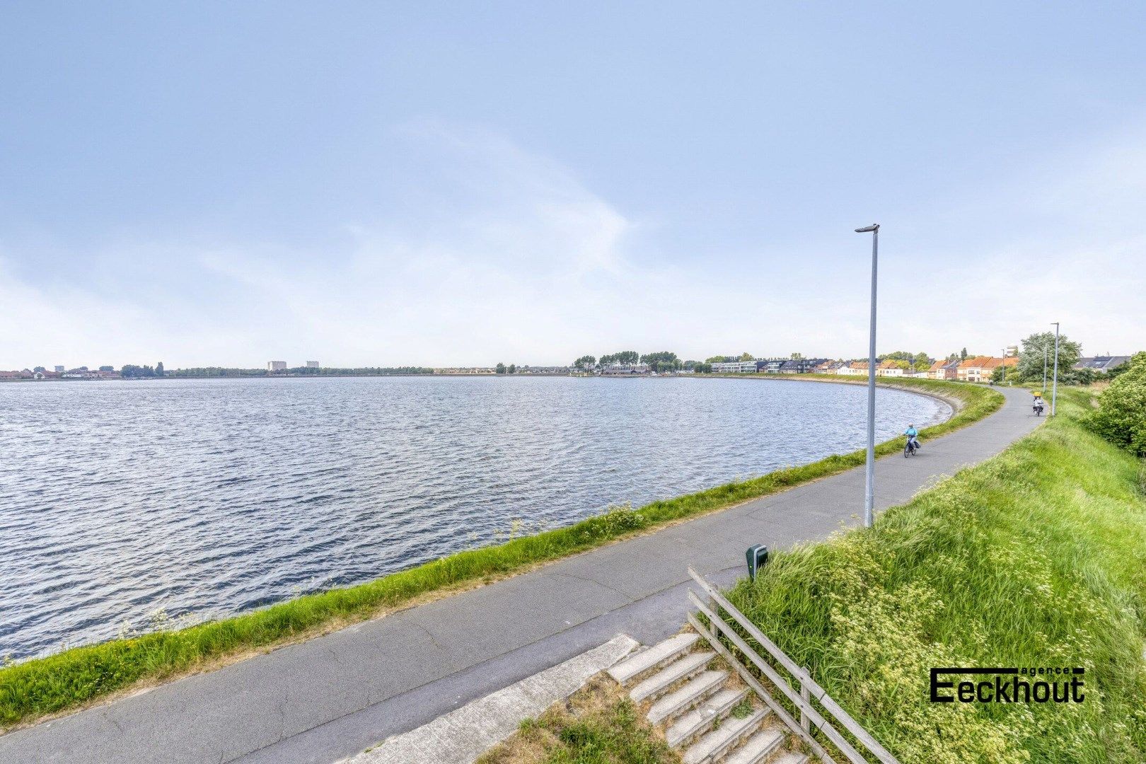Moderne, architecturale villa met prachtige terrassen en uitmuntend zicht op de Spuikom! foto 26