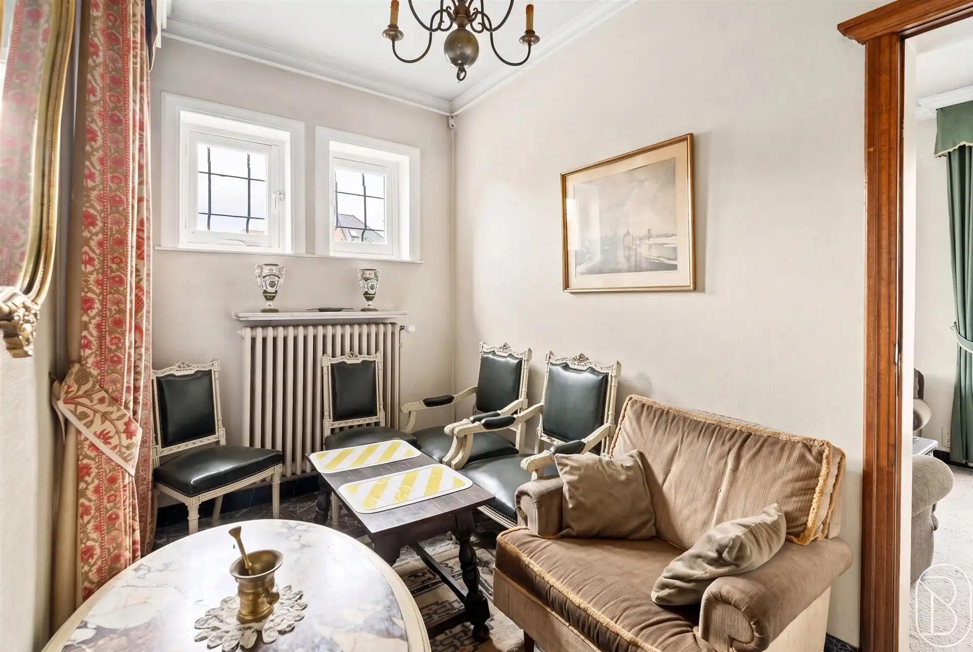Te renoveren/af te breken villa met vergunning voor 8 app. foto 12