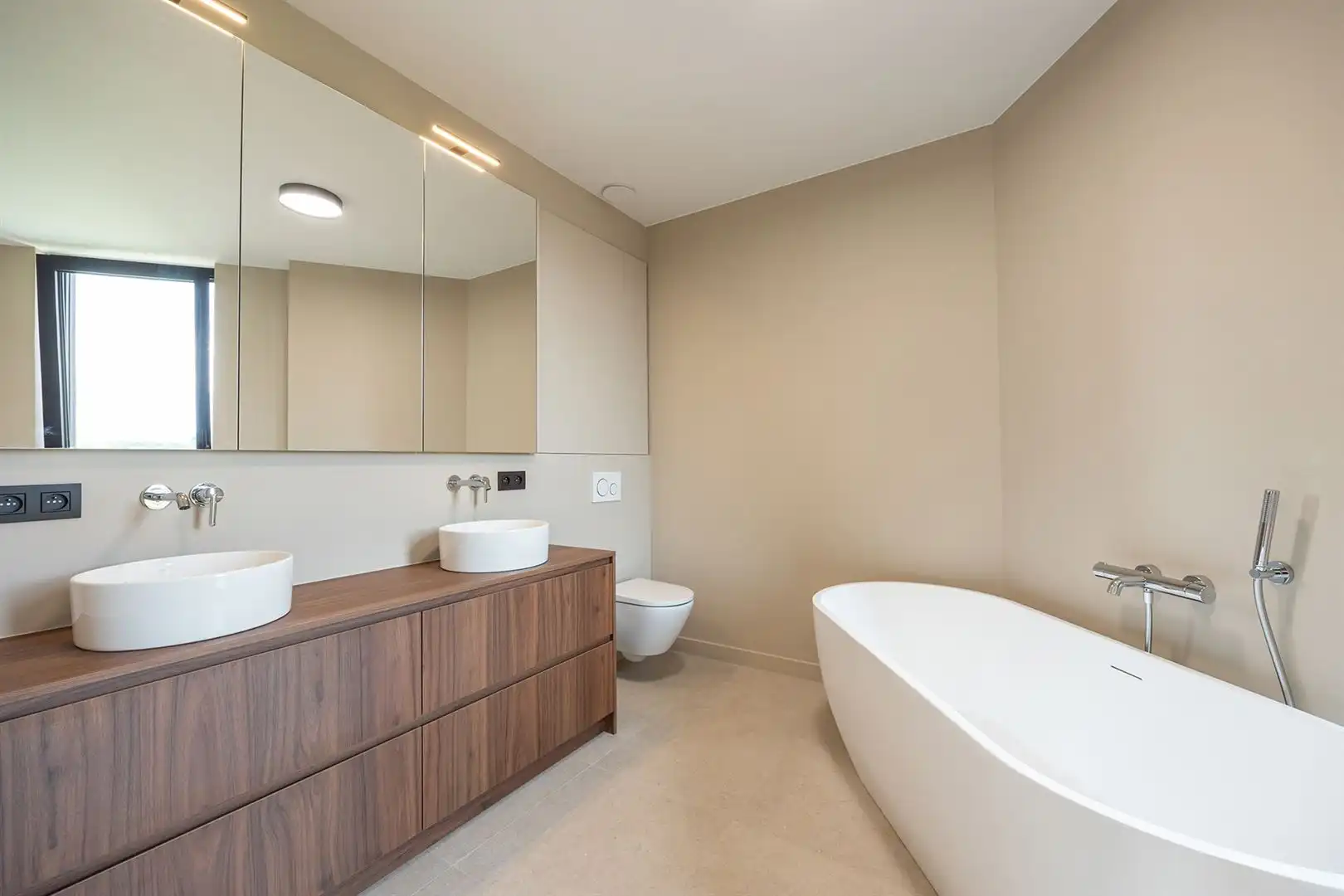Exclusief penthouse met luxe afwerking en wijds uitzicht. foto 16