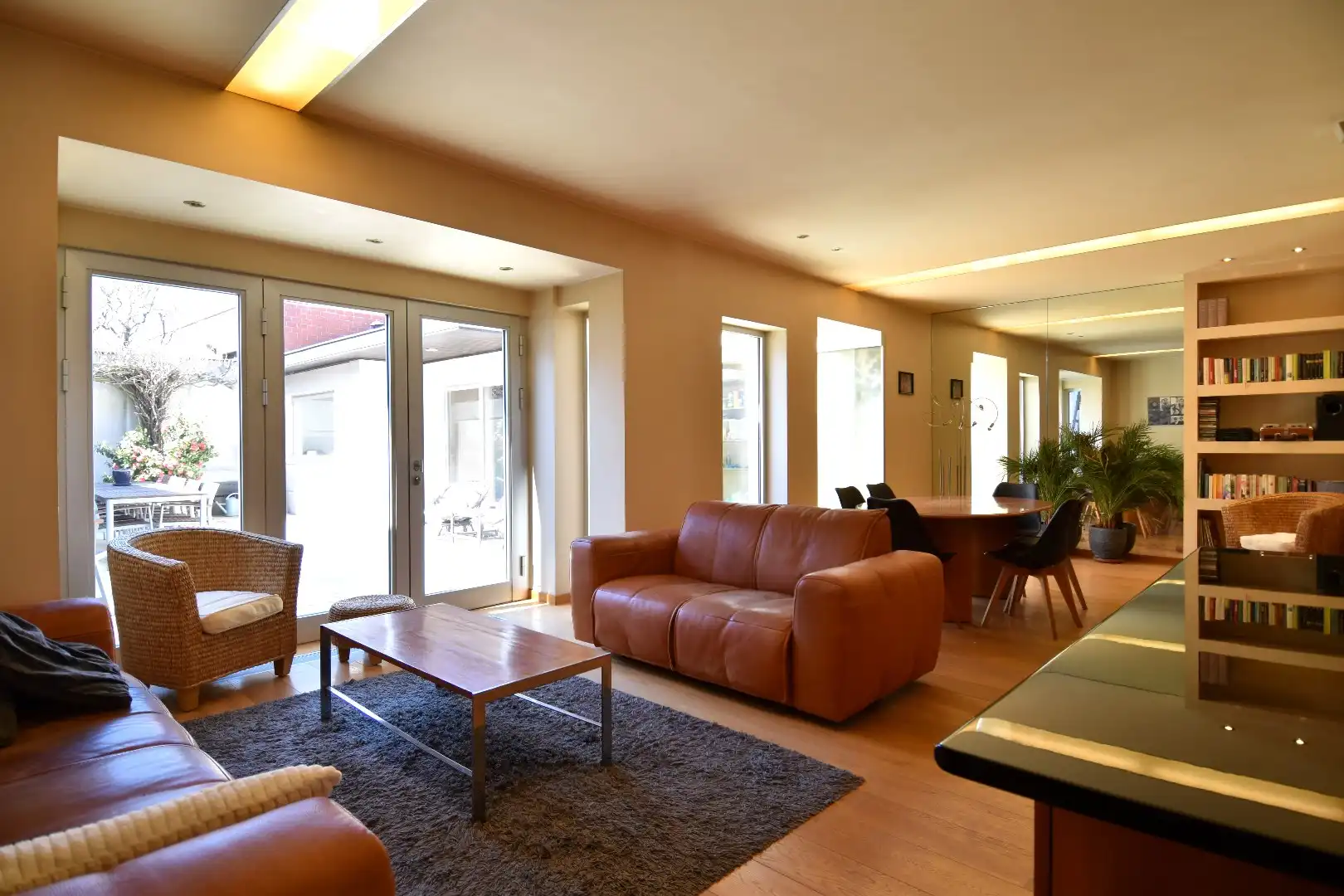 Charmante eigendom met 3 slaapkamers, 80 m² zolder, inpandige garage en zonneterras te koop in Gullegem-centrum foto 9