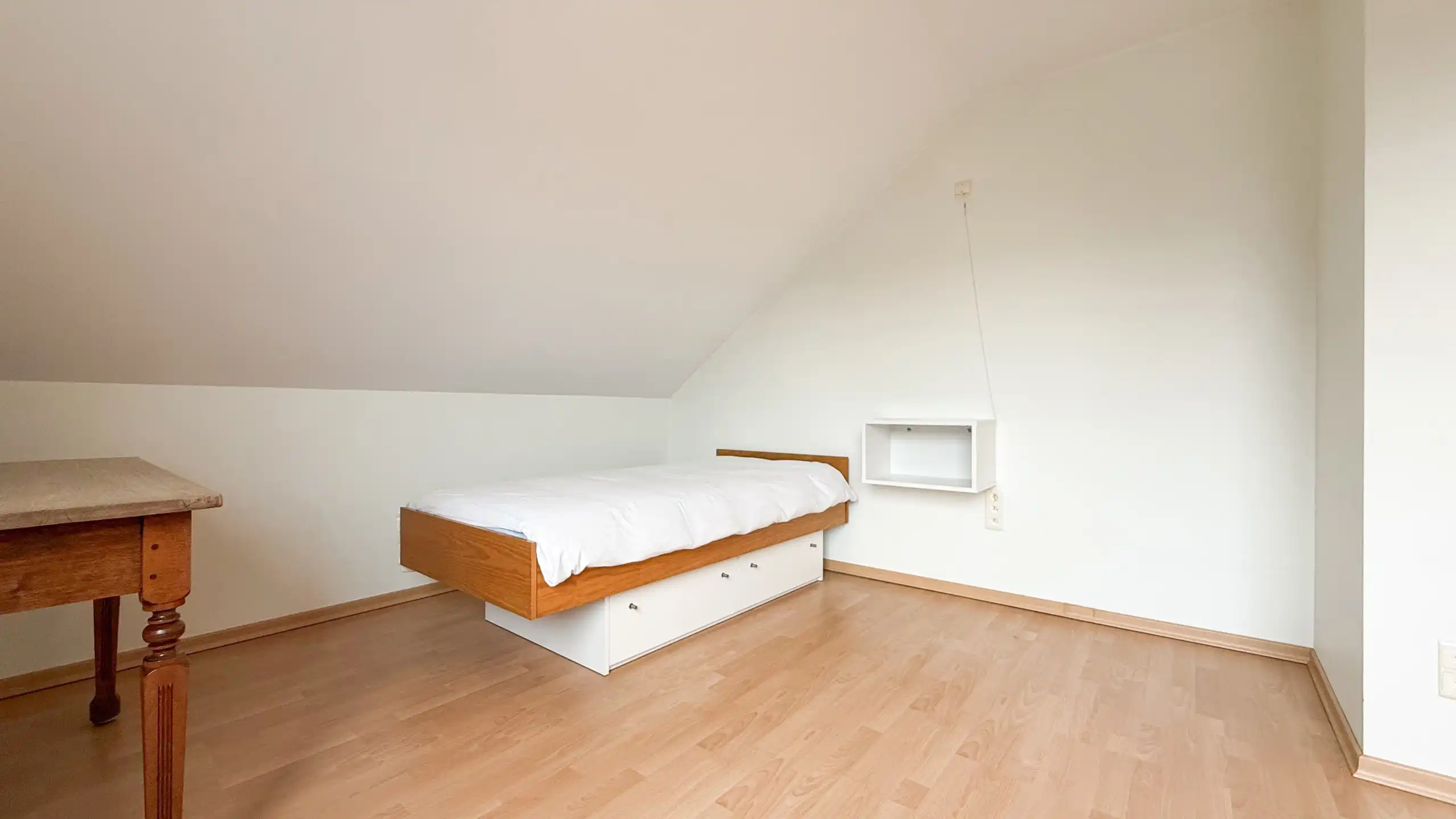 Gezinswoning met ruime garage op riant perceel te Beringen! foto 43