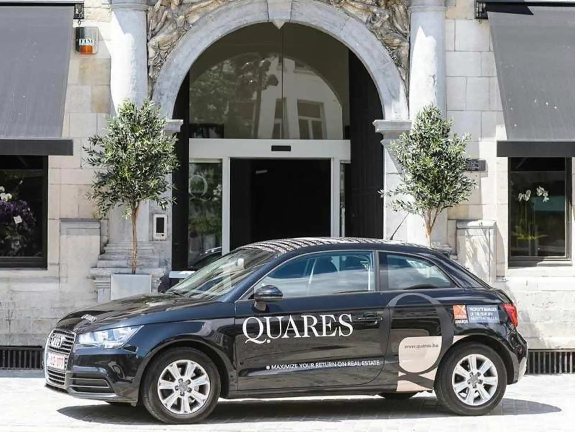 Veilige autostaanplaats te koop – Empire center gallery foto {{pictureIndex}}