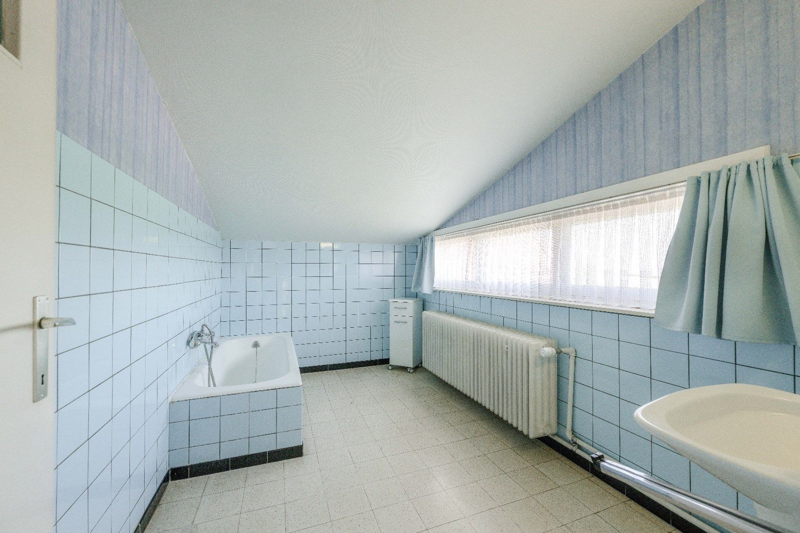 ZEER RUIME ALLEENSTAANDE WONING OP 627 m² | 5 SLPKS  foto 13