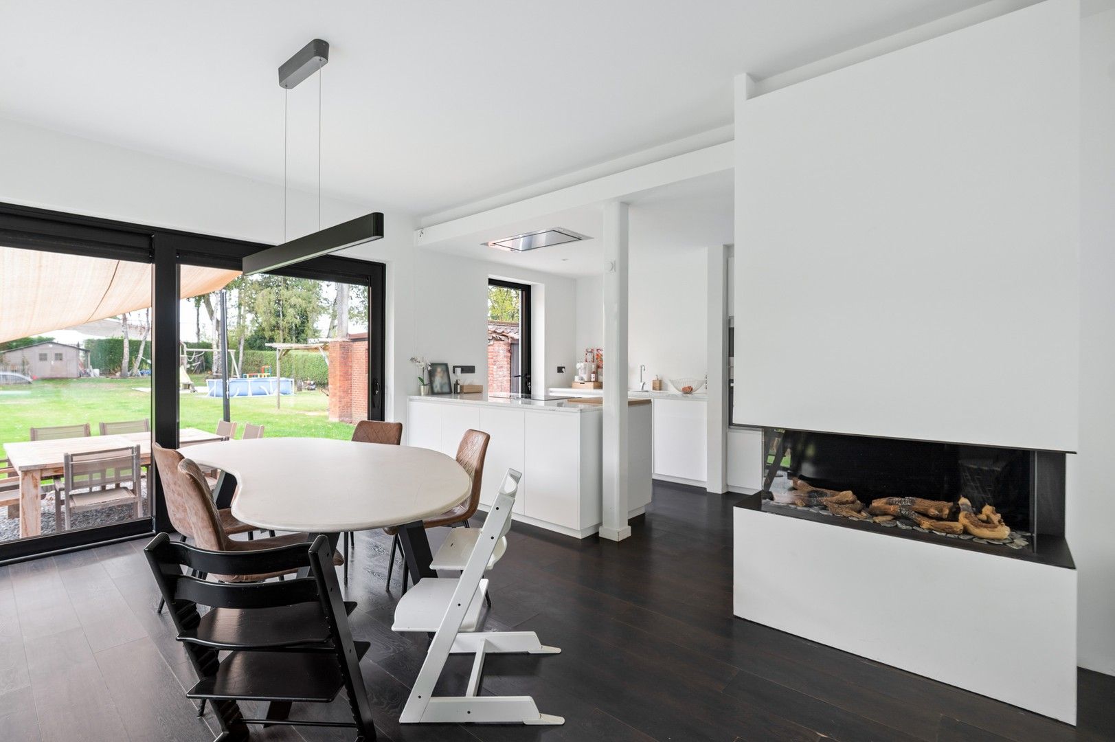 Moderne instapklare woning, perceel van 1102m² op topligging foto 5